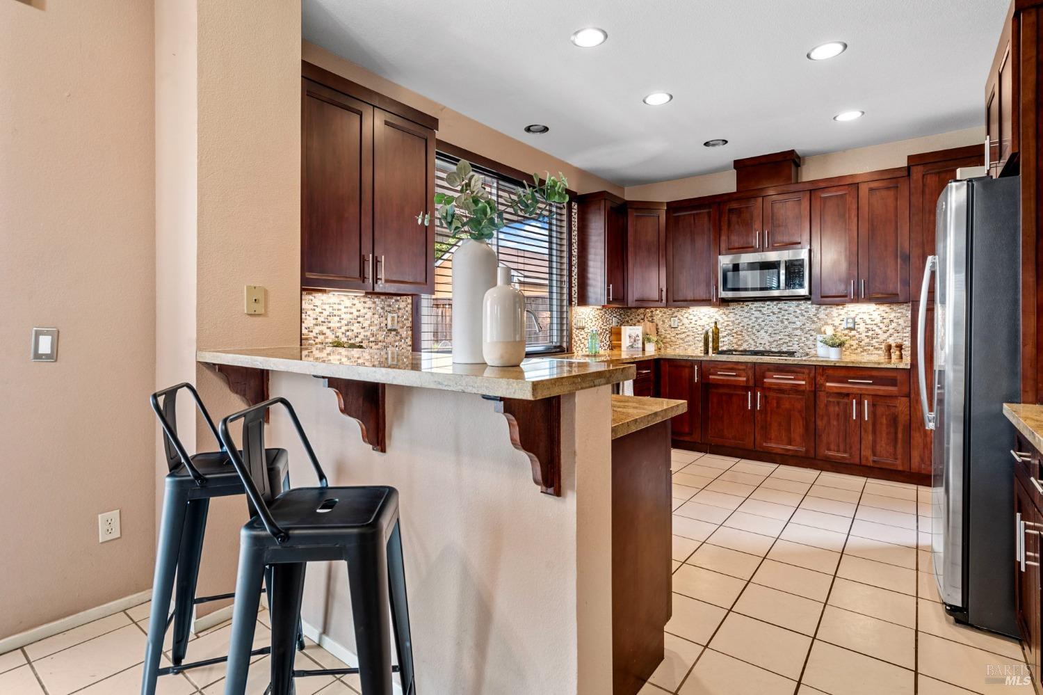 Sandhurst Drive, Vallejo, California image 17