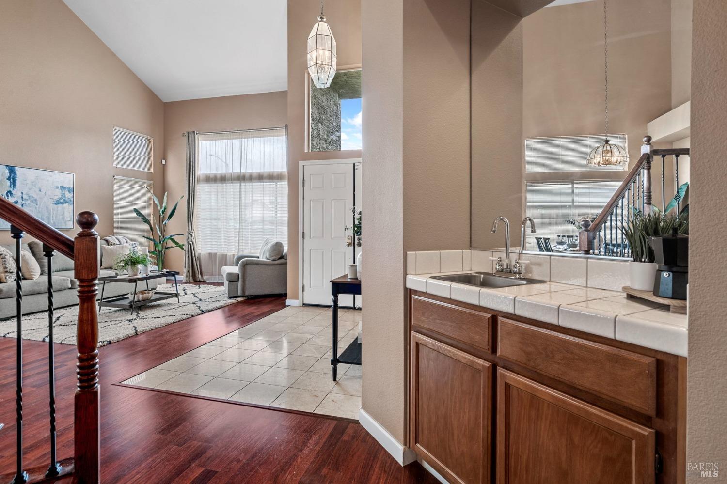 Sandhurst Drive, Vallejo, California image 30