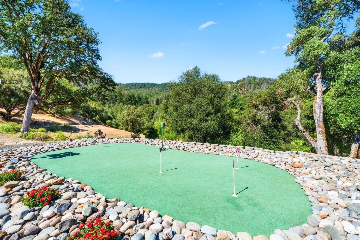 Detail Gallery Image 64 of 95 For 2401 Boonville Rd, Ukiah,  CA 95482 - 4 Beds | 4/1 Baths