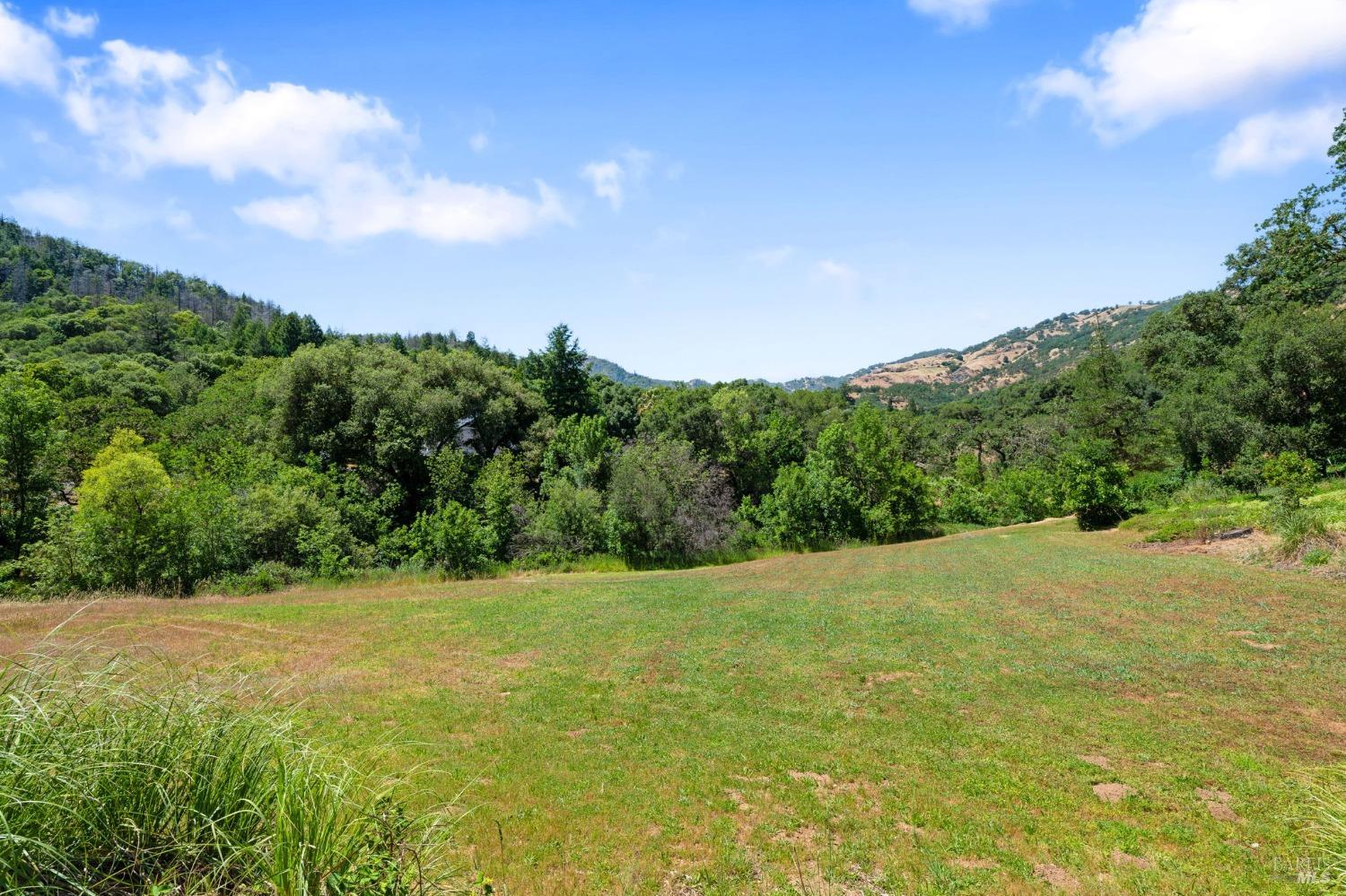 Detail Gallery Image 83 of 95 For 2401 Boonville Rd, Ukiah,  CA 95482 - 4 Beds | 4/1 Baths