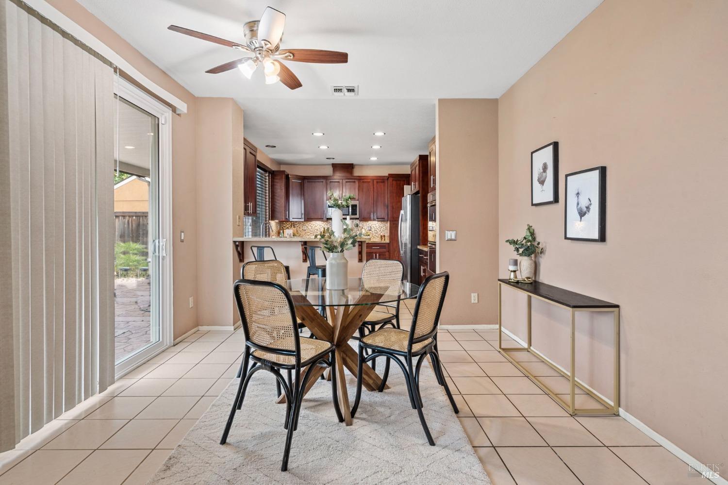 Sandhurst Drive, Vallejo, California image 19
