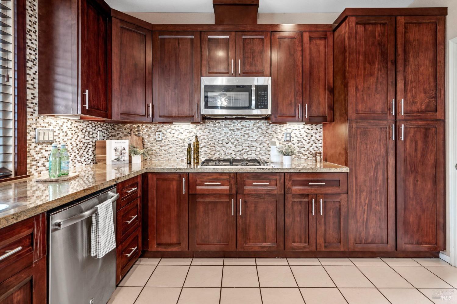 Sandhurst Drive, Vallejo, California image 13