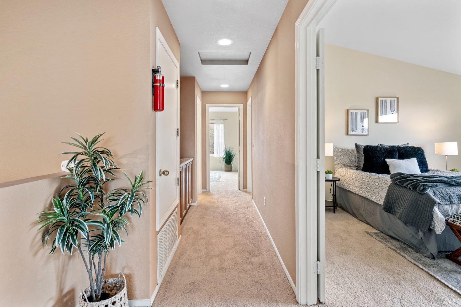 Sandhurst Drive, Vallejo, California image 33