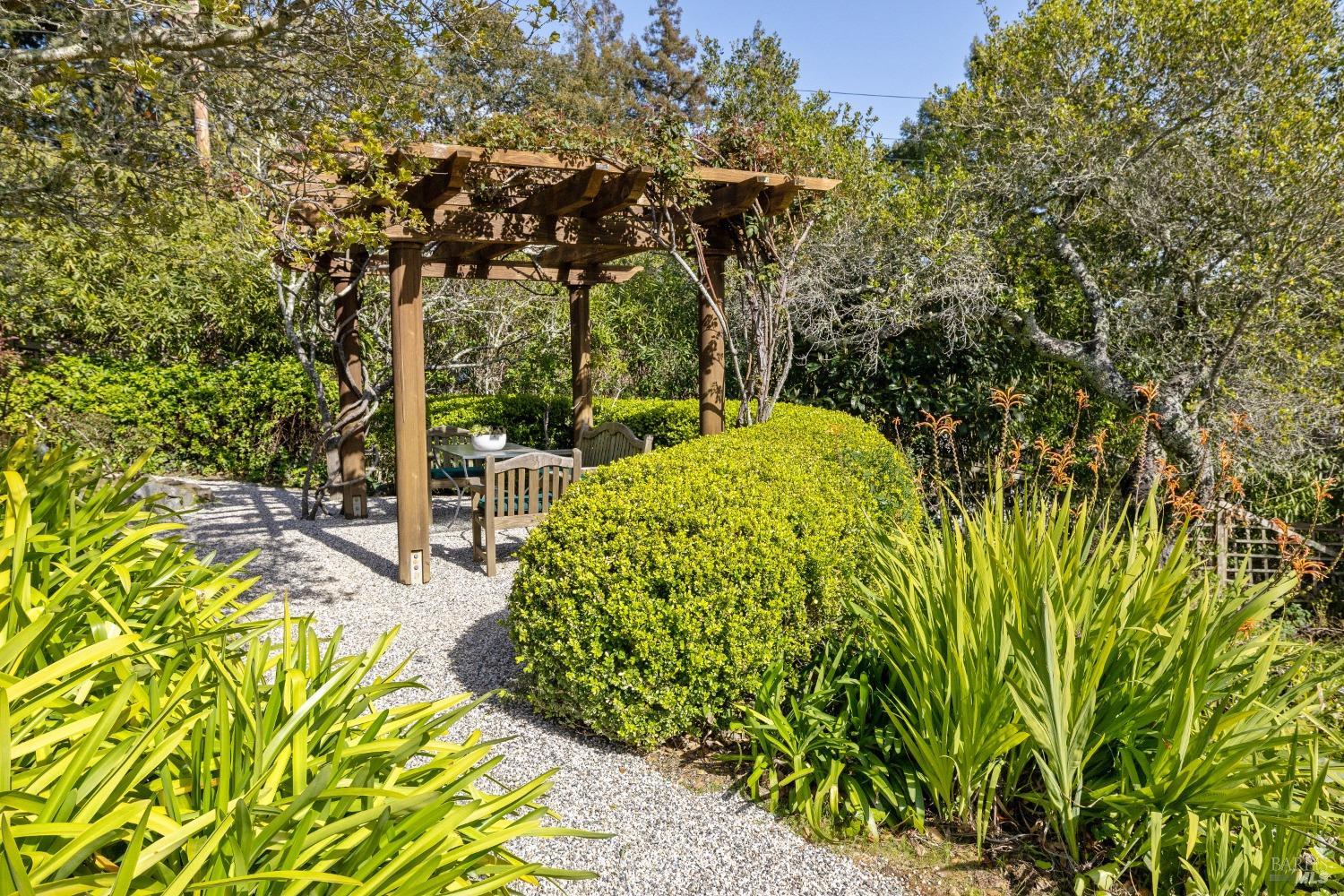 Detail Gallery Image 88 of 91 For 175 Hillside Ave, Mill Valley,  CA 94941 - 4 Beds | 2/2 Baths