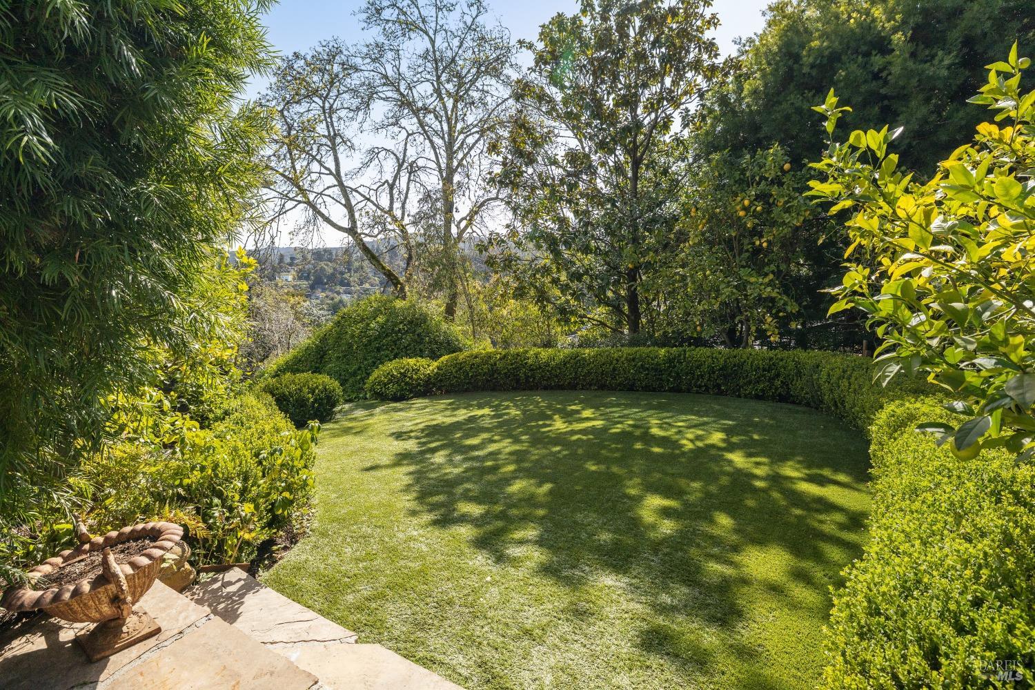 Detail Gallery Image 74 of 91 For 175 Hillside Ave, Mill Valley,  CA 94941 - 4 Beds | 2/2 Baths