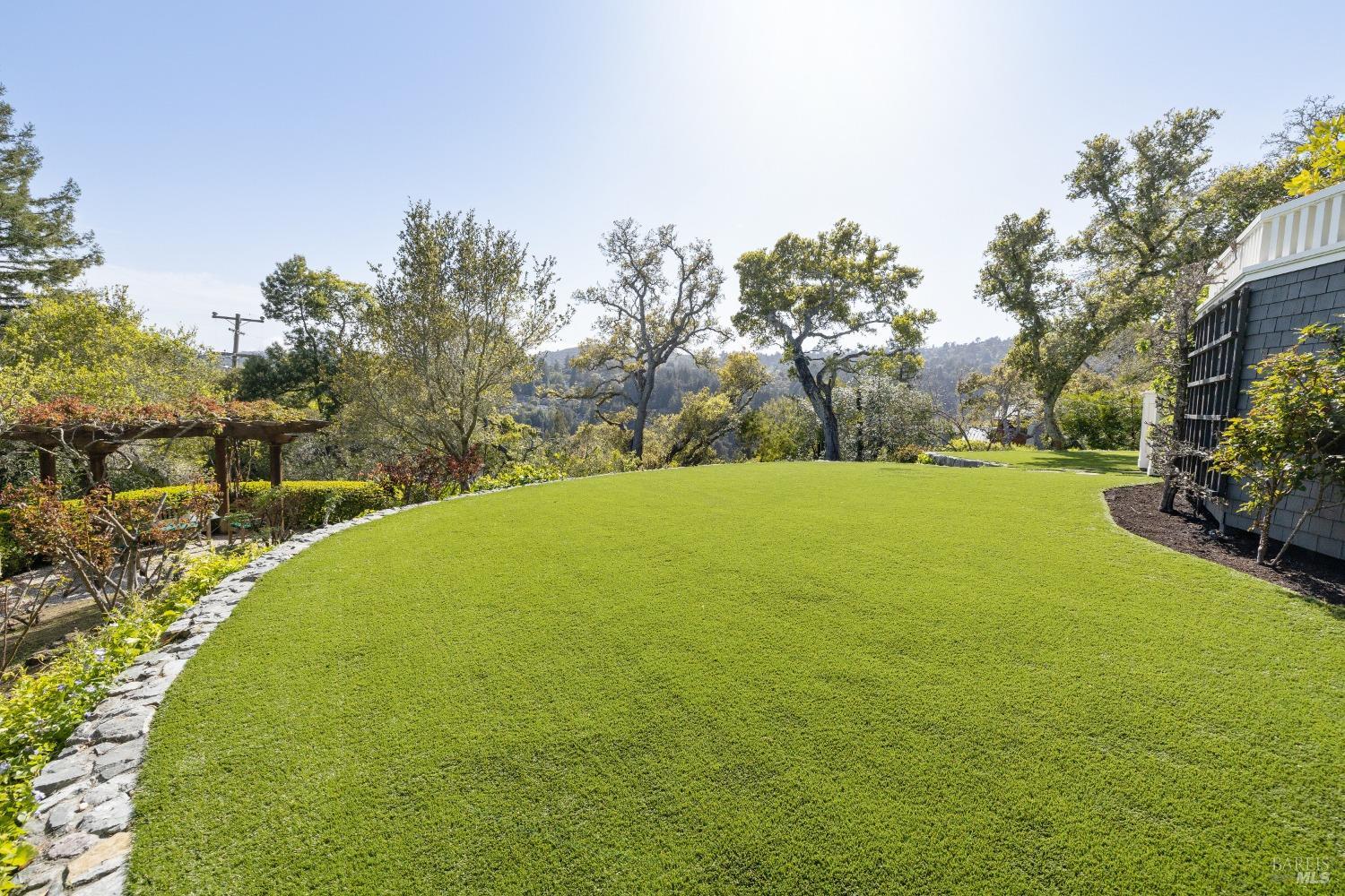 Detail Gallery Image 81 of 91 For 175 Hillside Ave, Mill Valley,  CA 94941 - 4 Beds | 2/2 Baths