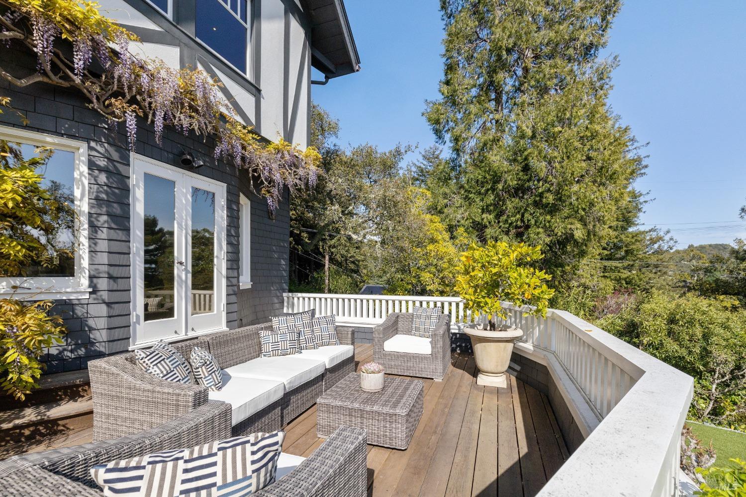 Detail Gallery Image 60 of 91 For 175 Hillside Ave, Mill Valley,  CA 94941 - 4 Beds | 2/2 Baths