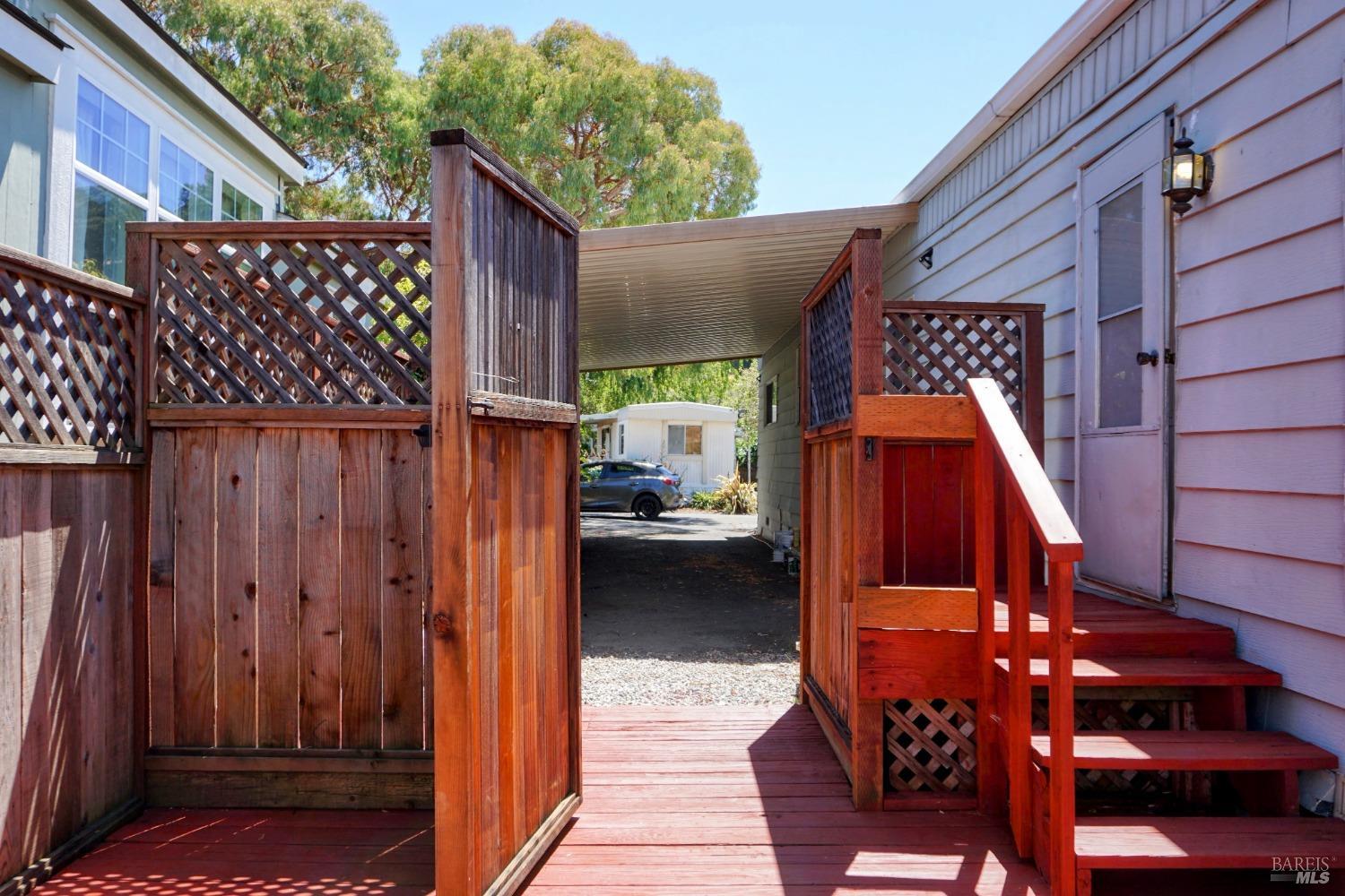 Detail Gallery Image 39 of 55 For 275 Carlsbad Ct, San Rafael,  CA 94903 - 4 Beds | 2 Baths