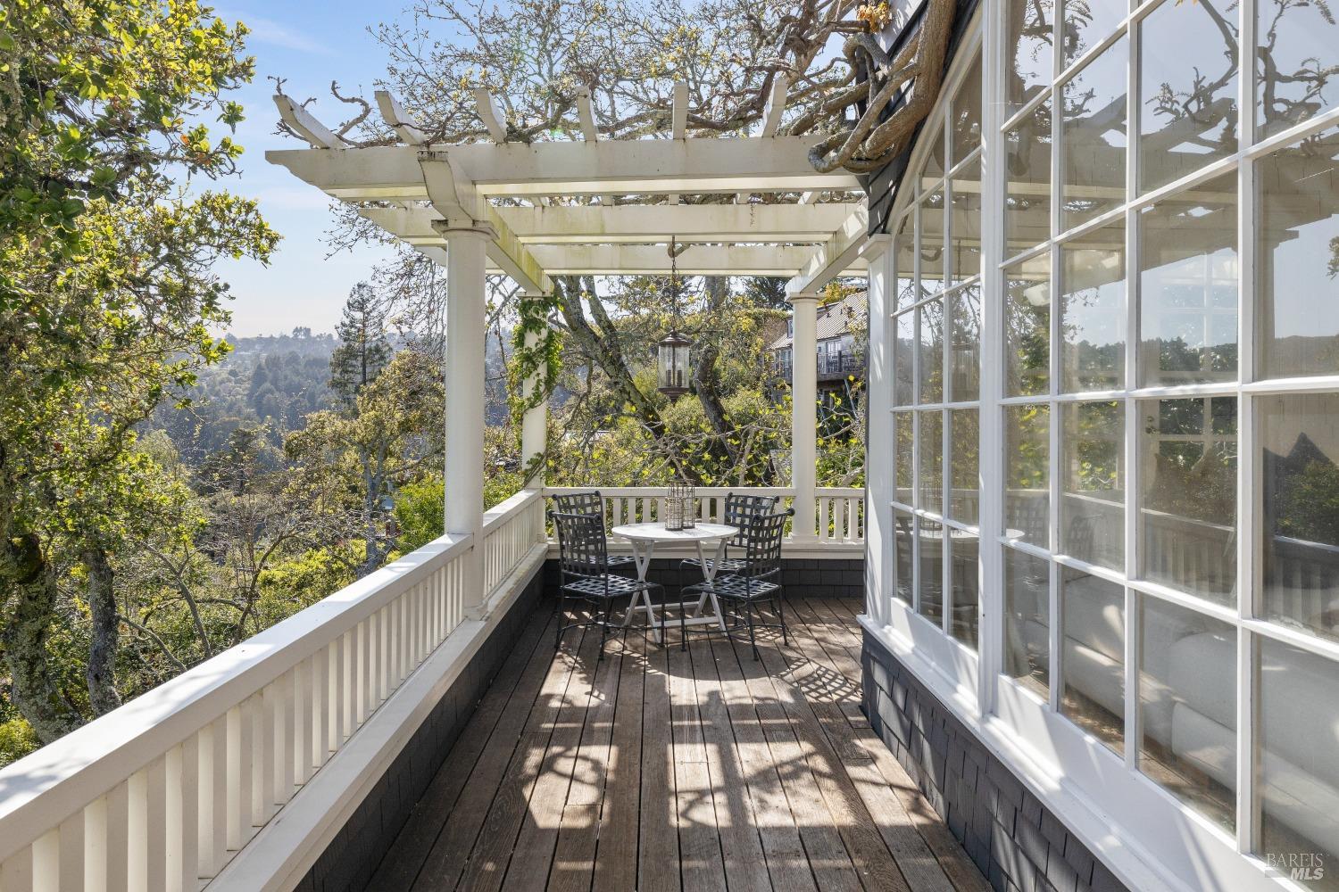 Detail Gallery Image 57 of 91 For 175 Hillside Ave, Mill Valley,  CA 94941 - 4 Beds | 2/2 Baths