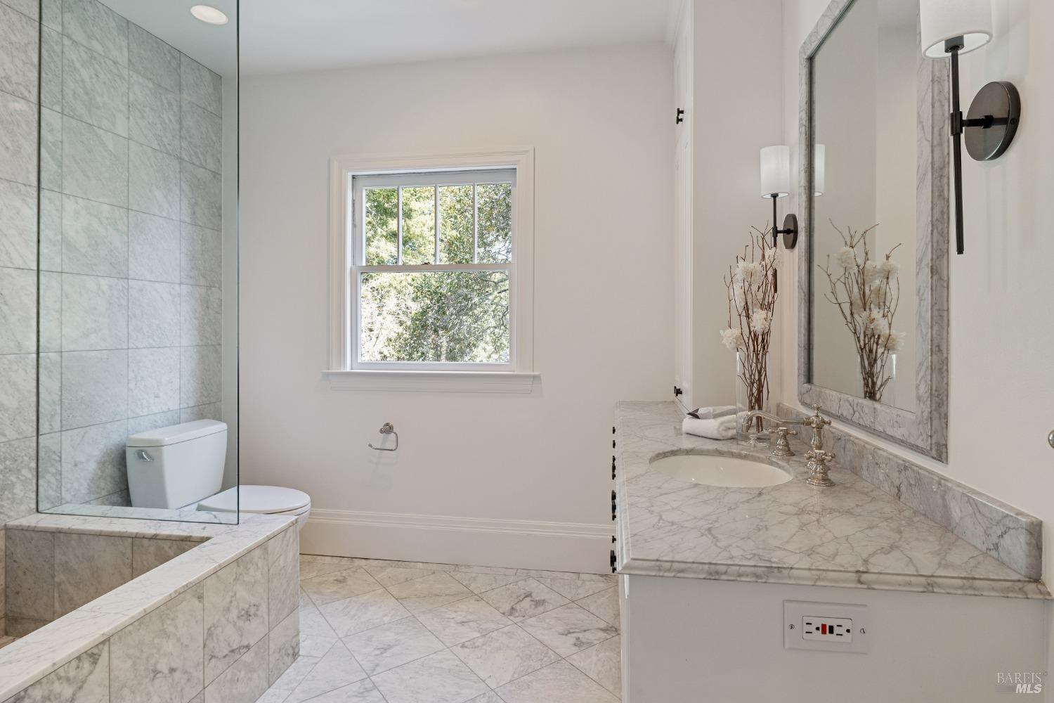 Detail Gallery Image 42 of 91 For 175 Hillside Ave, Mill Valley,  CA 94941 - 4 Beds | 2/2 Baths