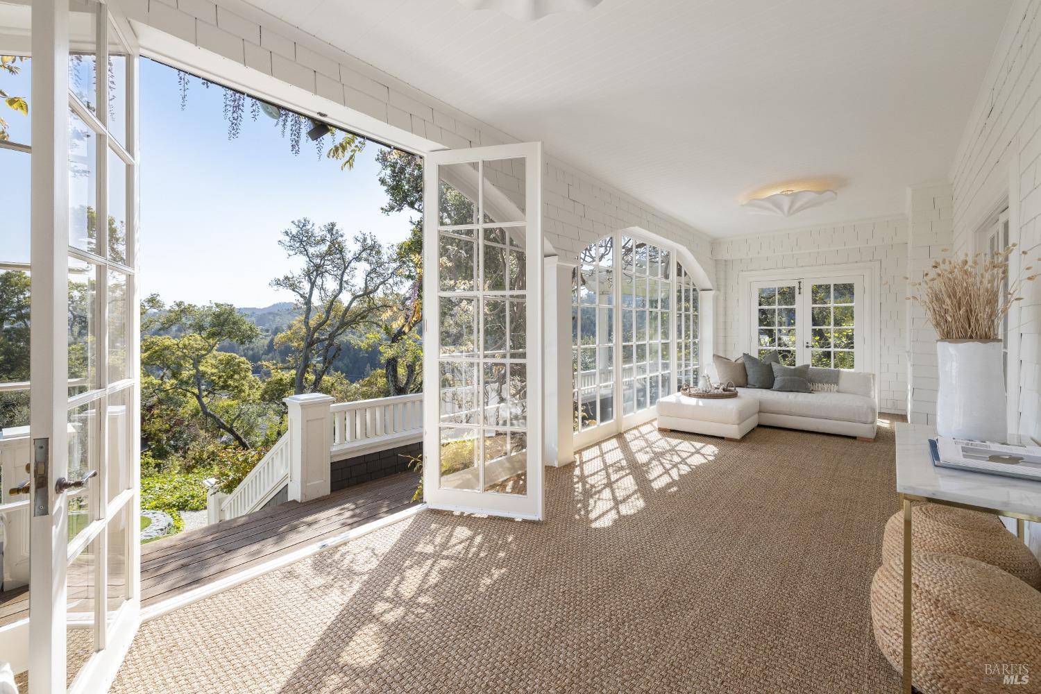 Detail Gallery Image 17 of 91 For 175 Hillside Ave, Mill Valley,  CA 94941 - 4 Beds | 2/2 Baths