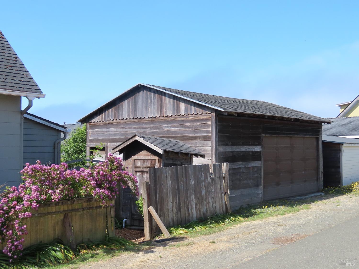 Detail Gallery Image 12 of 19 For 10550 Kasten St, Mendocino,  CA 95460 - 4 Beds | 1 Baths