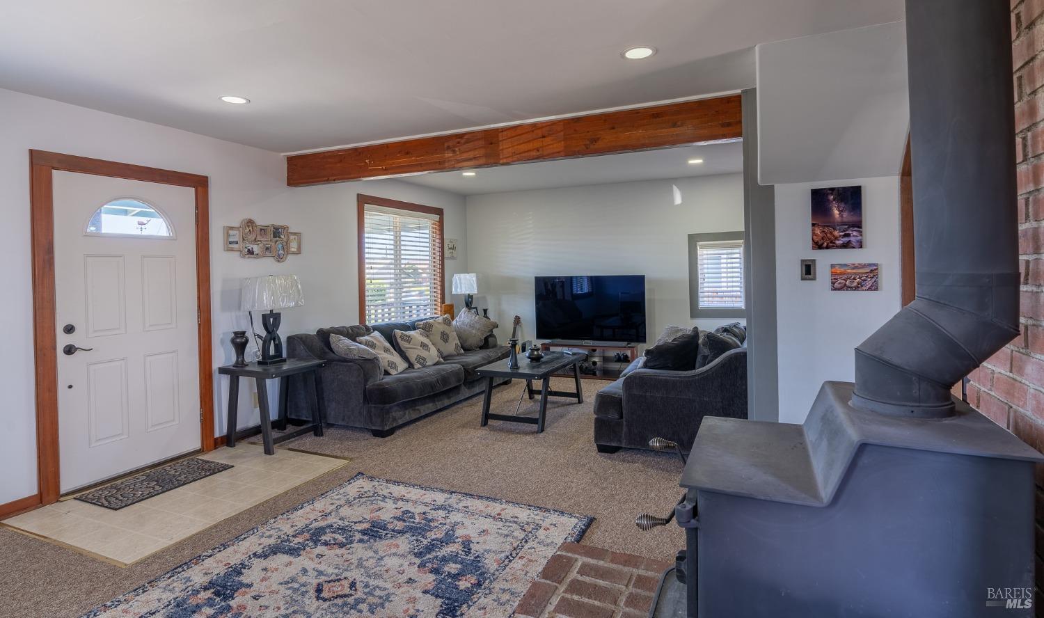 Detail Gallery Image 3 of 21 For 134 Livingston St, Fort Bragg,  CA 95437 - 3 Beds | 2 Baths