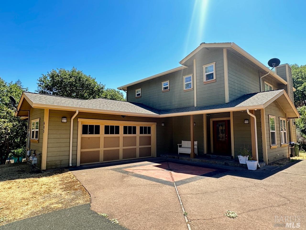 Detail Gallery Image 1 of 37 For 605 Redwood Ave, Ukiah,  CA 95482 - 4 Beds | 2/1 Baths