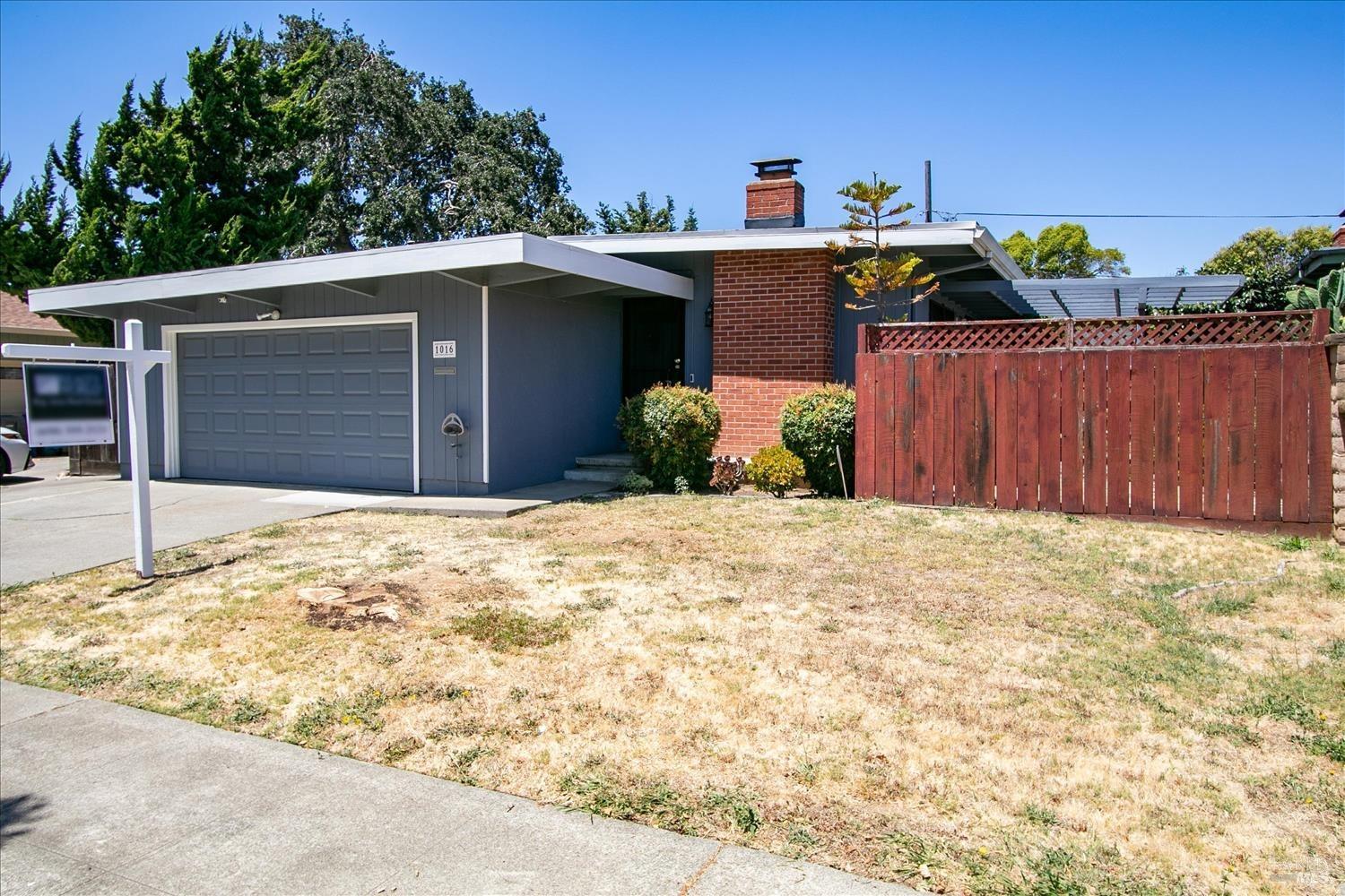 Detail Gallery Image 1 of 1 For 1016 Glenwood St, Vallejo,  CA 94591 - 3 Beds | 2 Baths