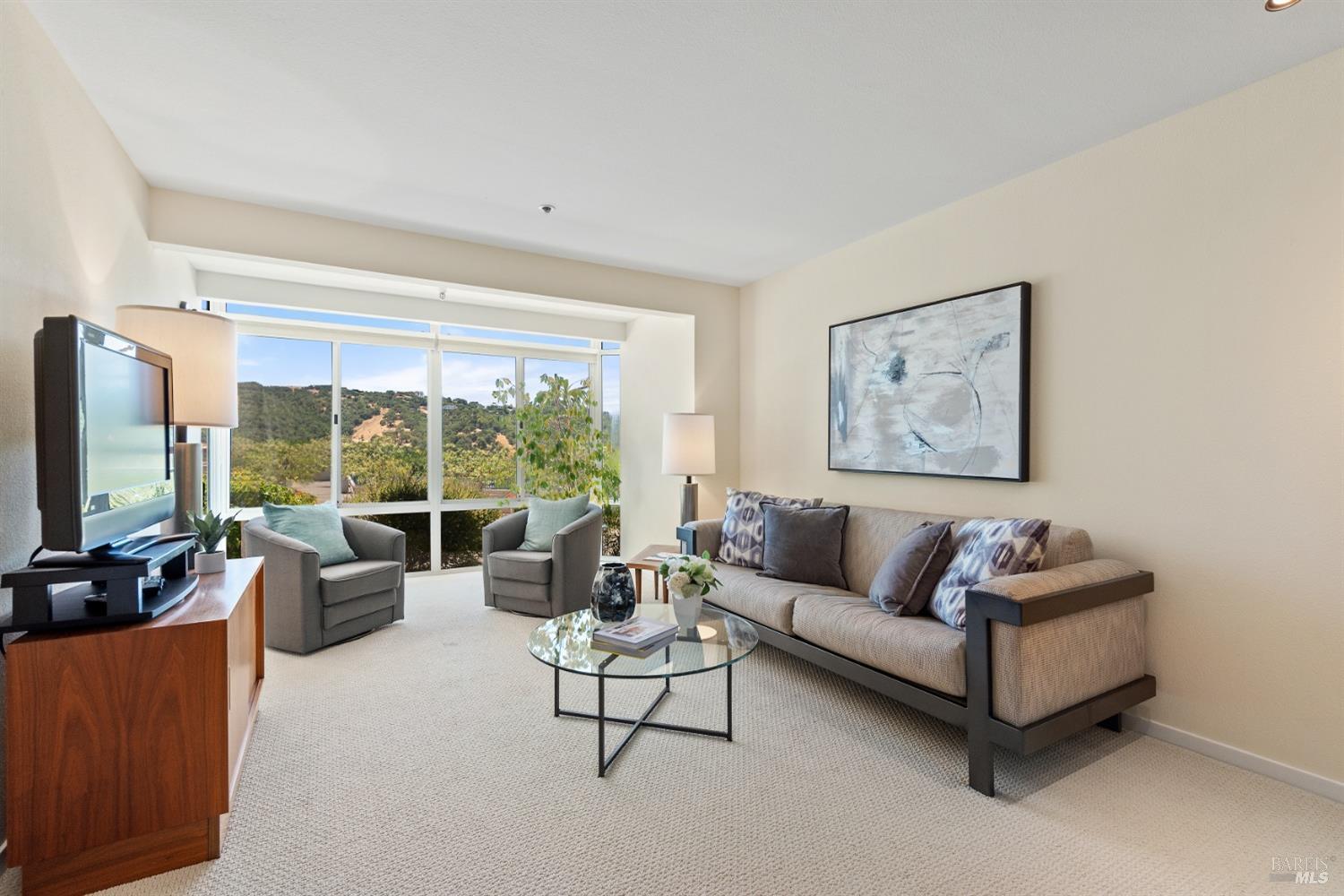 Detail Gallery Image 3 of 30 For 100 Thorndale Dr #124,  San Rafael,  CA 94903 - 1 Beds | 1 Baths