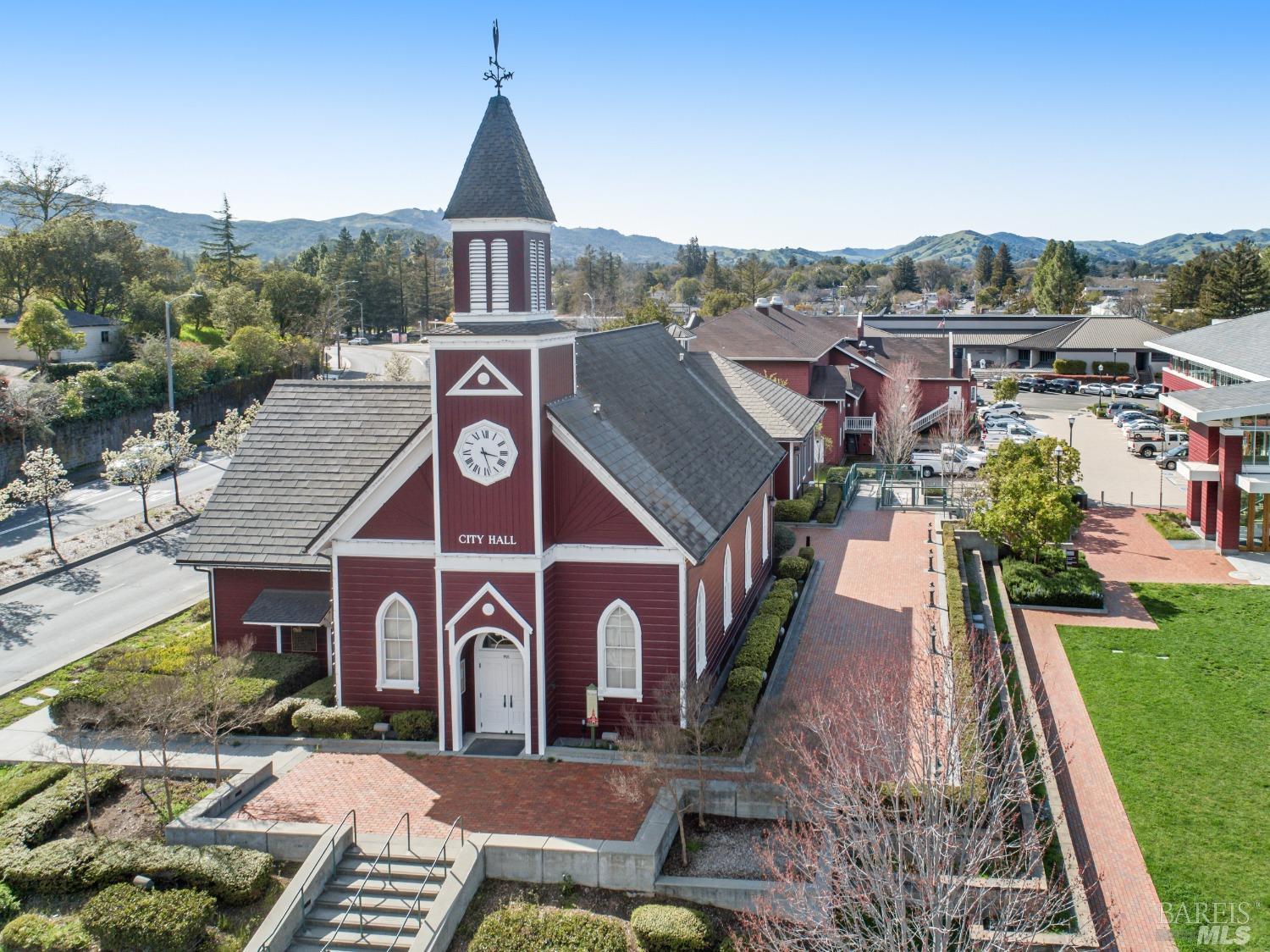 Detail Gallery Image 36 of 36 For 185 Escallonia Dr, Novato,  CA 94945 - 3 Beds | 2/1 Baths