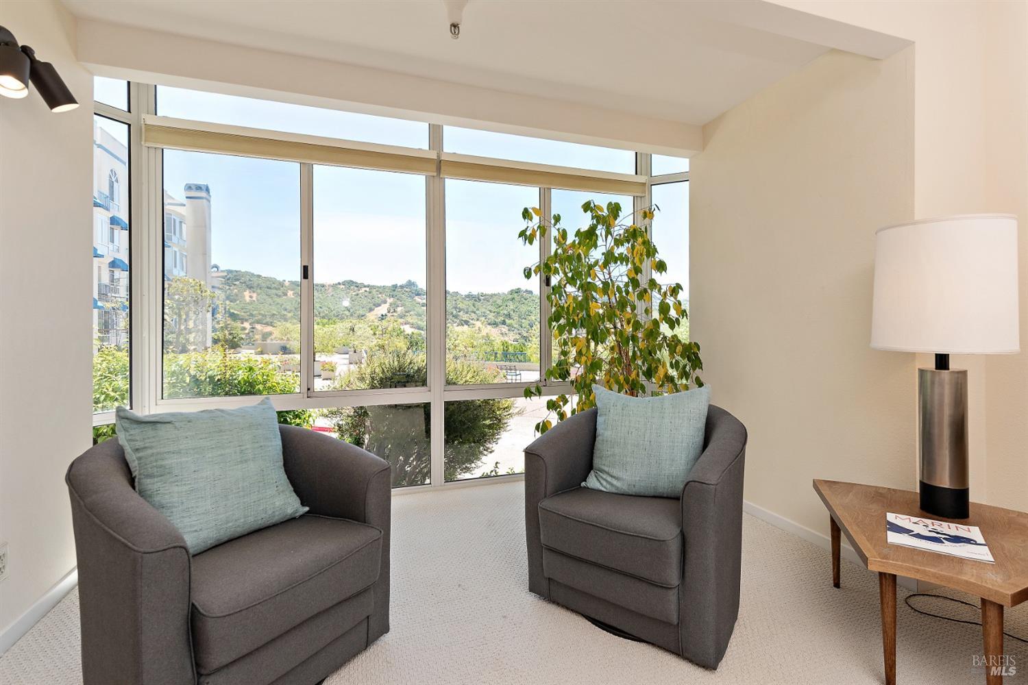 Detail Gallery Image 4 of 30 For 100 Thorndale Dr #124,  San Rafael,  CA 94903 - 1 Beds | 1 Baths