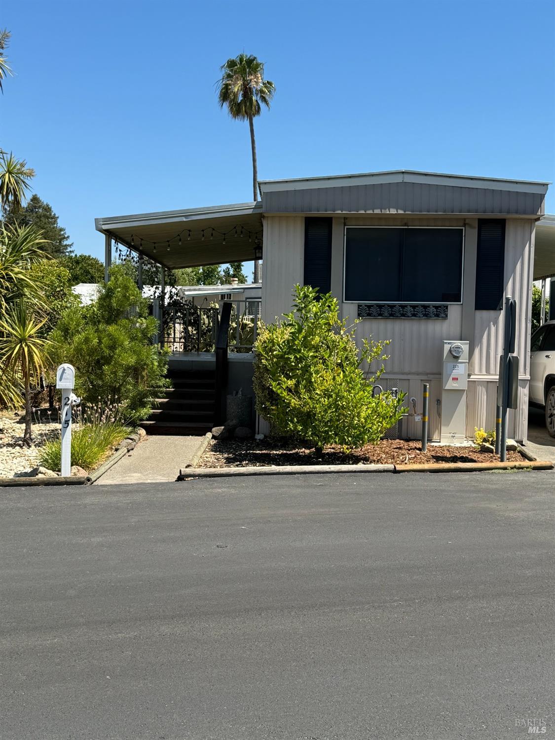 Detail Gallery Image 2 of 13 For 215 Apple Ln, Santa Rosa,  CA 95407 - 1 Beds | 1 Baths