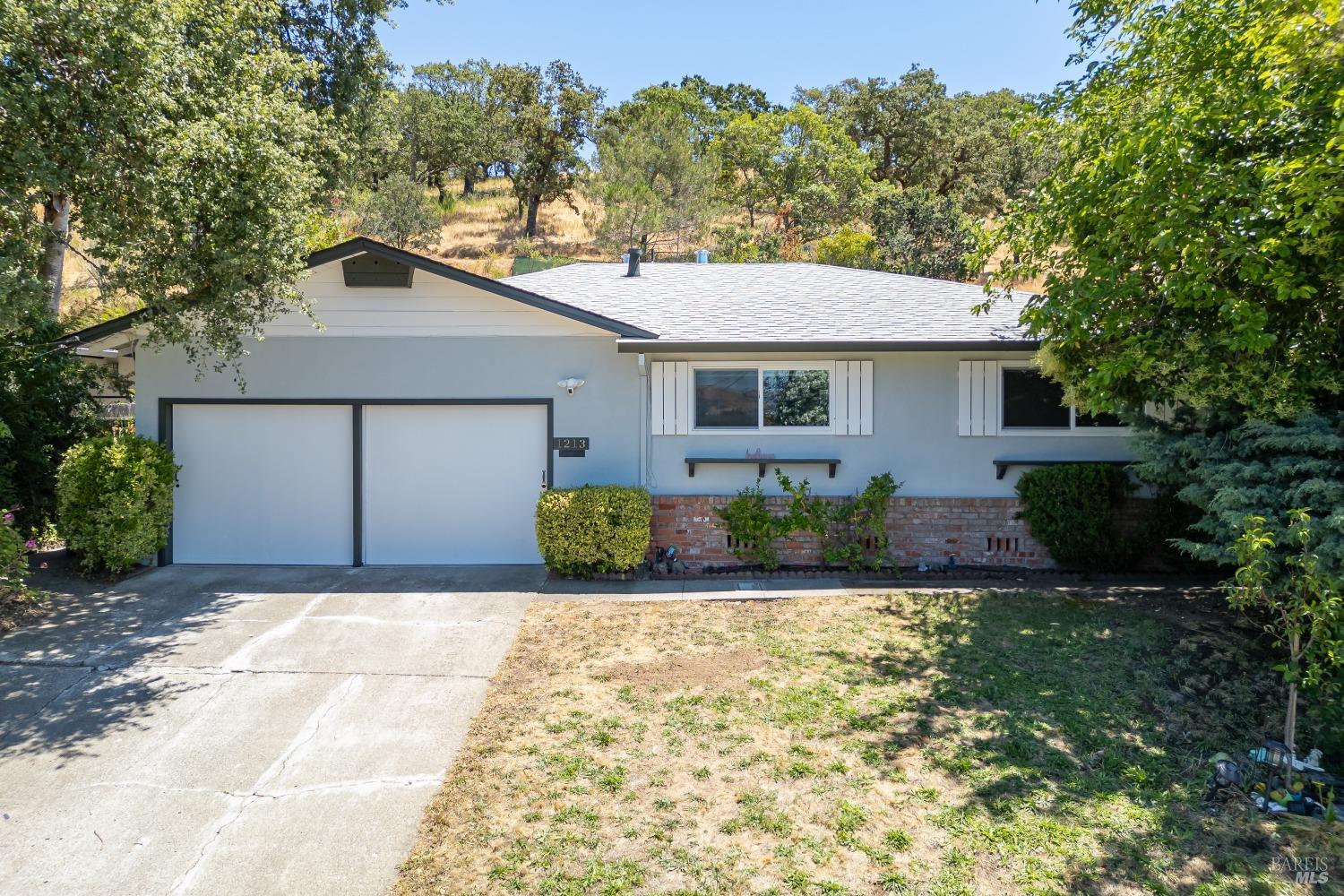 Detail Gallery Image 1 of 1 For 1213 Leafwood Hts, Novato,  CA 94947 - 3 Beds | 2 Baths