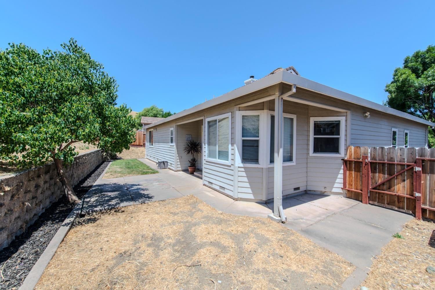 Detail Gallery Image 52 of 64 For 2205 Hillridge Dr, Fairfield,  CA 94534 - 4 Beds | 2 Baths