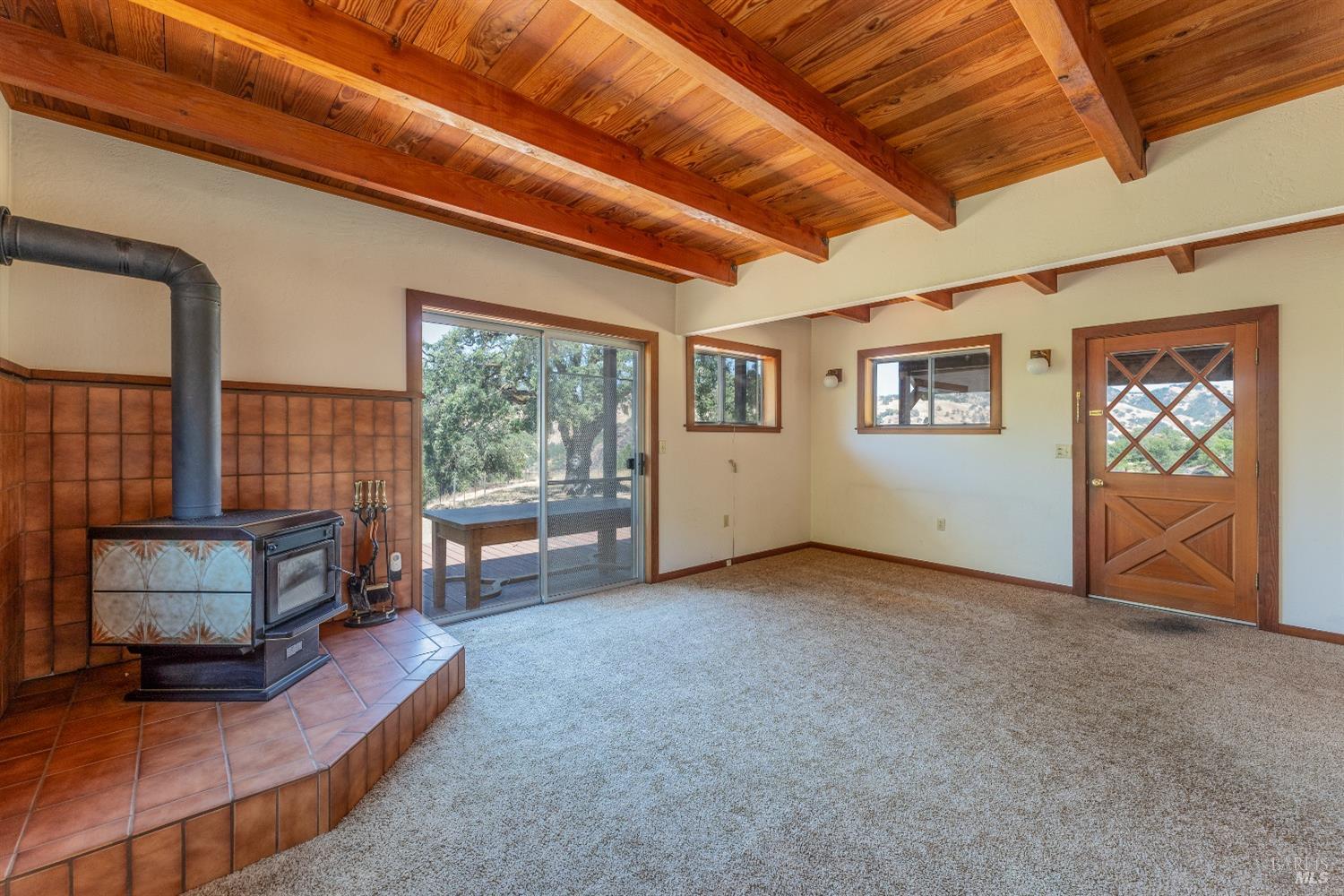 Detail Gallery Image 12 of 39 For 5533 Highway 20 Hwy, Ukiah,  CA 95482 - 4 Beds | 2 Baths