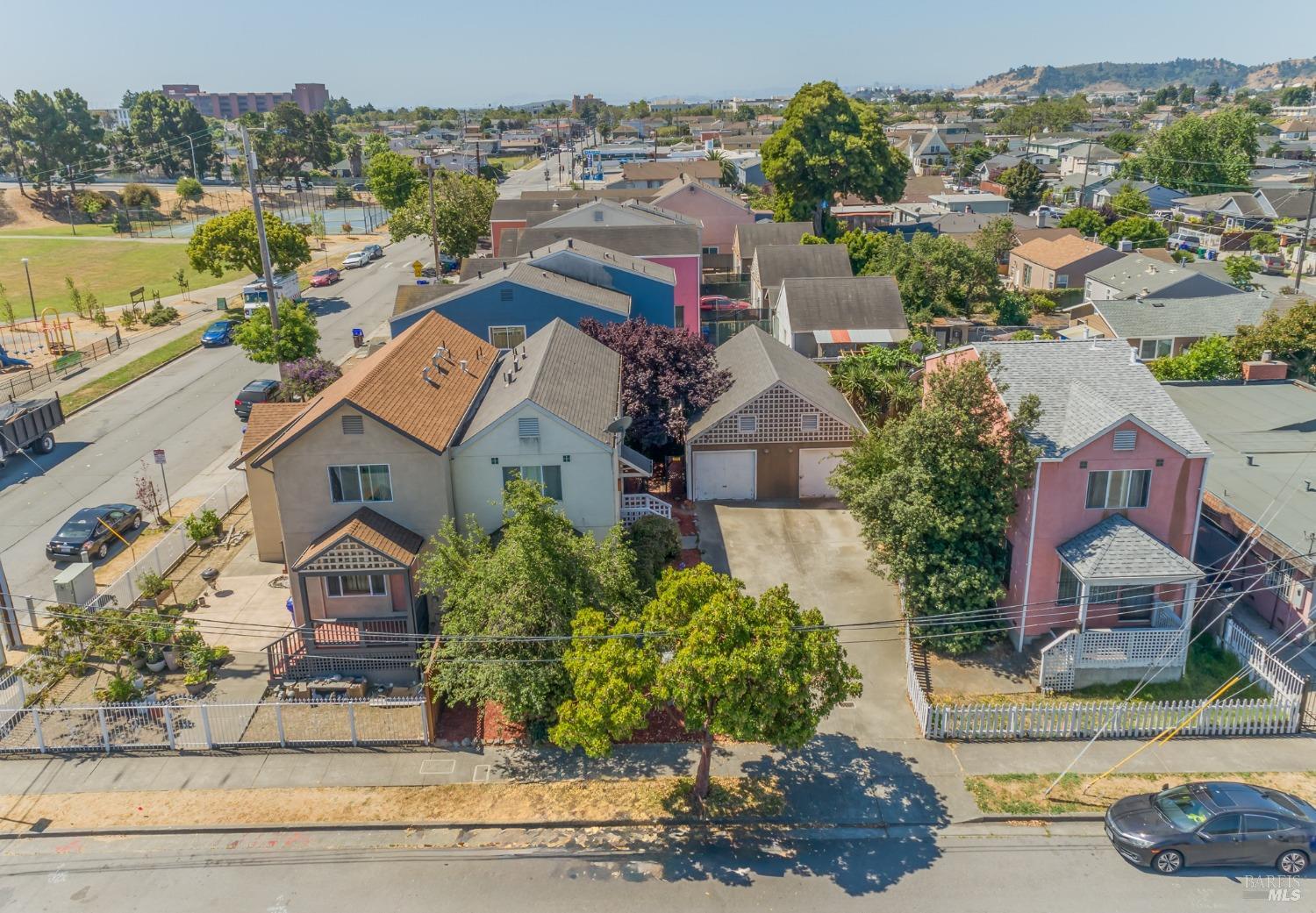 Detail Gallery Image 1 of 1 For 930 Lucas Ave, Richmond,  CA 94801 - 3 Beds | 2 Baths