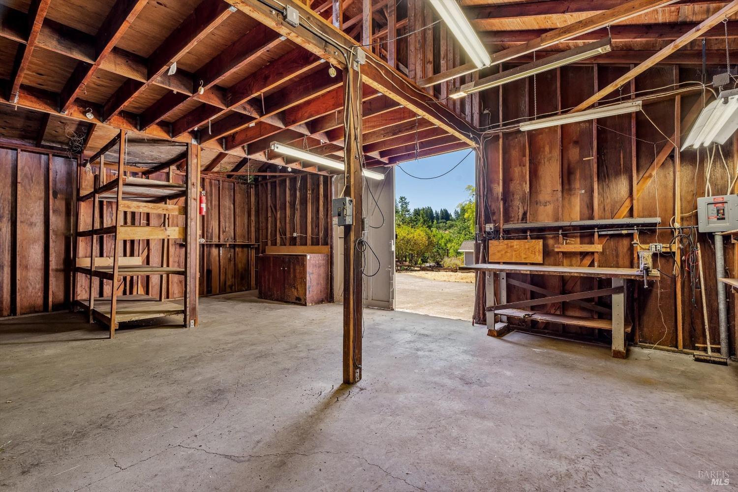 Detail Gallery Image 23 of 33 For 3645 Bones Rd, Sebastopol,  CA 95472 - 4 Beds | 2 Baths