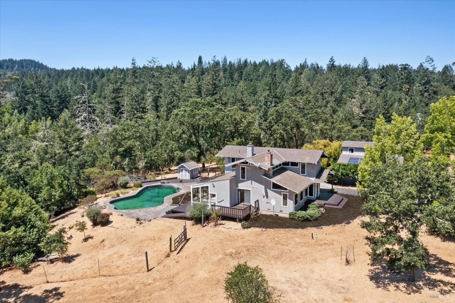 Detail Gallery Image 3 of 33 For 3645 Bones Rd, Sebastopol,  CA 95472 - 4 Beds | 2 Baths