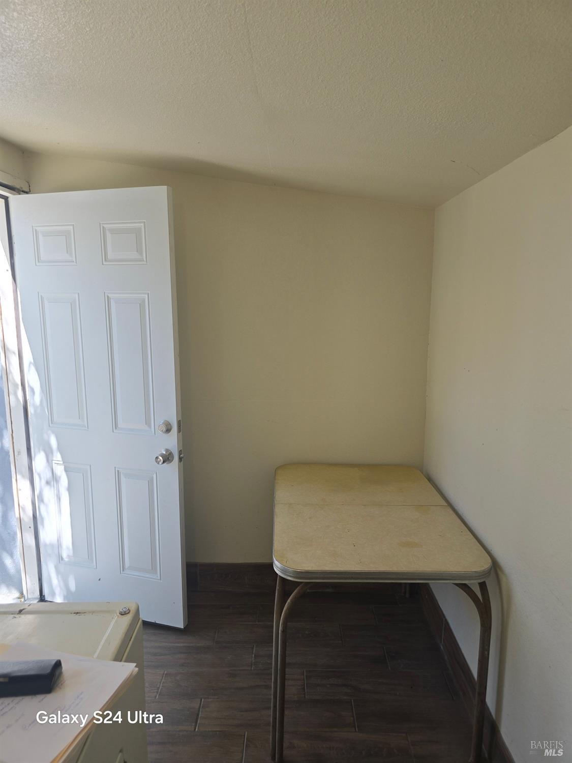 Detail Gallery Image 3 of 20 For 801 Taylor St #1,  Fairfield,  CA 94533 - 2 Beds | 1 Baths