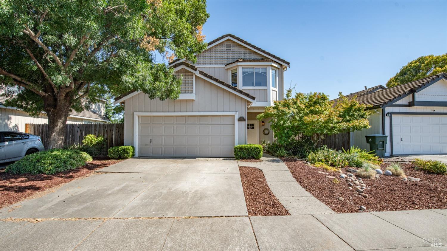 Detail Gallery Image 1 of 1 For 672 Poppy Cir, Vacaville,  CA 95687 - 4 Beds | 2/1 Baths