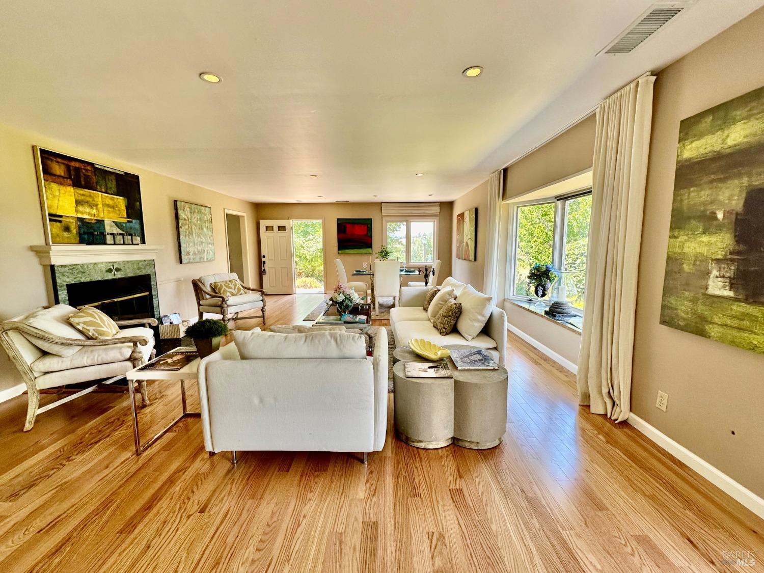 Detail Gallery Image 16 of 19 For 2901 Westside Rd, Healdsburg,  CA 95448 - 3 Beds | 2/1 Baths