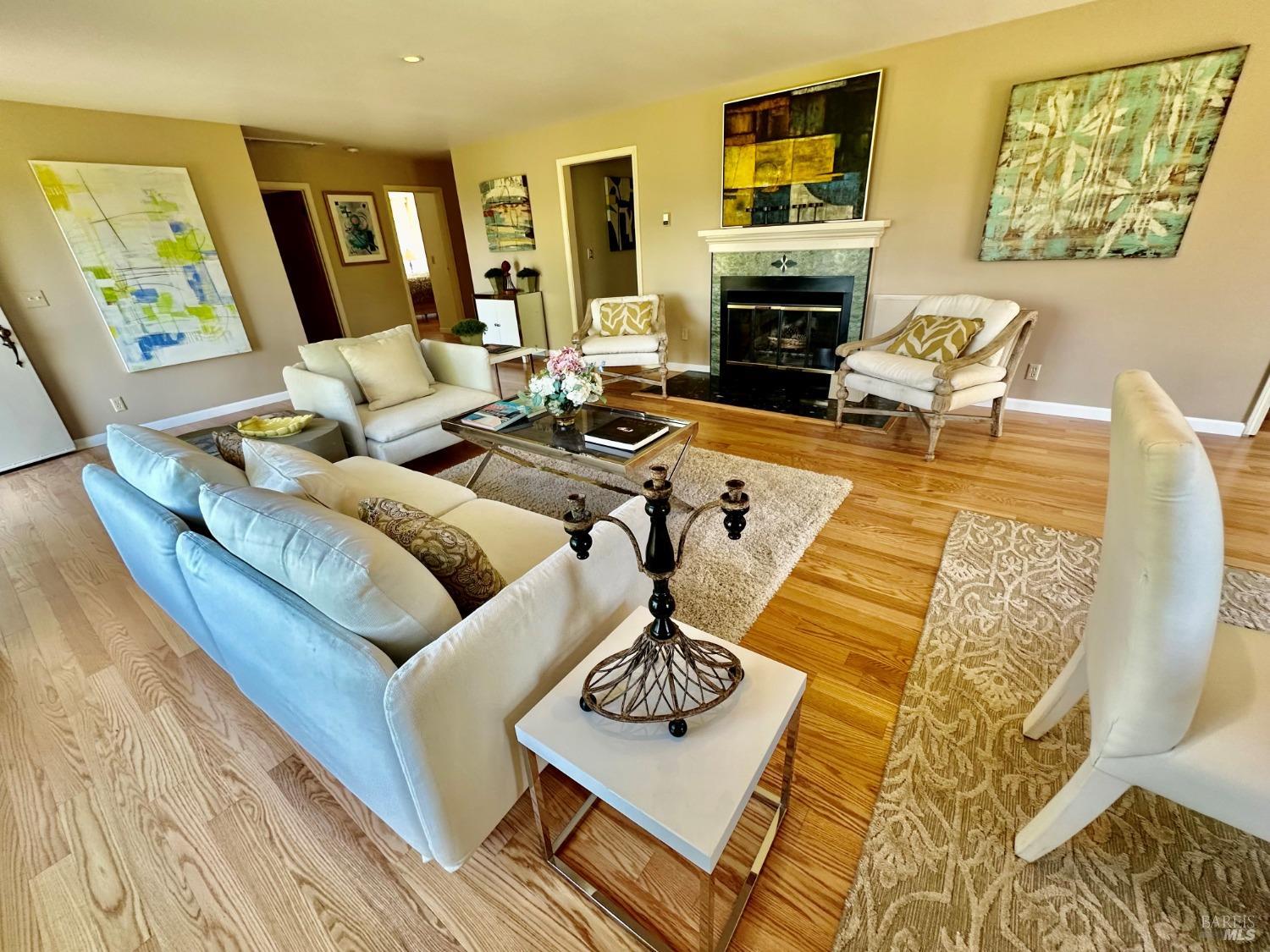 Detail Gallery Image 15 of 19 For 2901 Westside Rd, Healdsburg,  CA 95448 - 3 Beds | 2/1 Baths