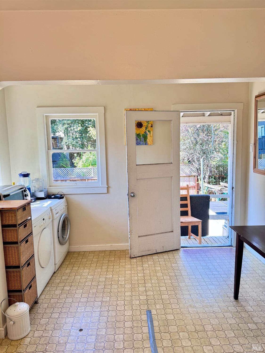 Detail Gallery Image 15 of 25 For 211 W End Ave #1,  San Rafael,  CA 94901 - 2 Beds | 1 Baths