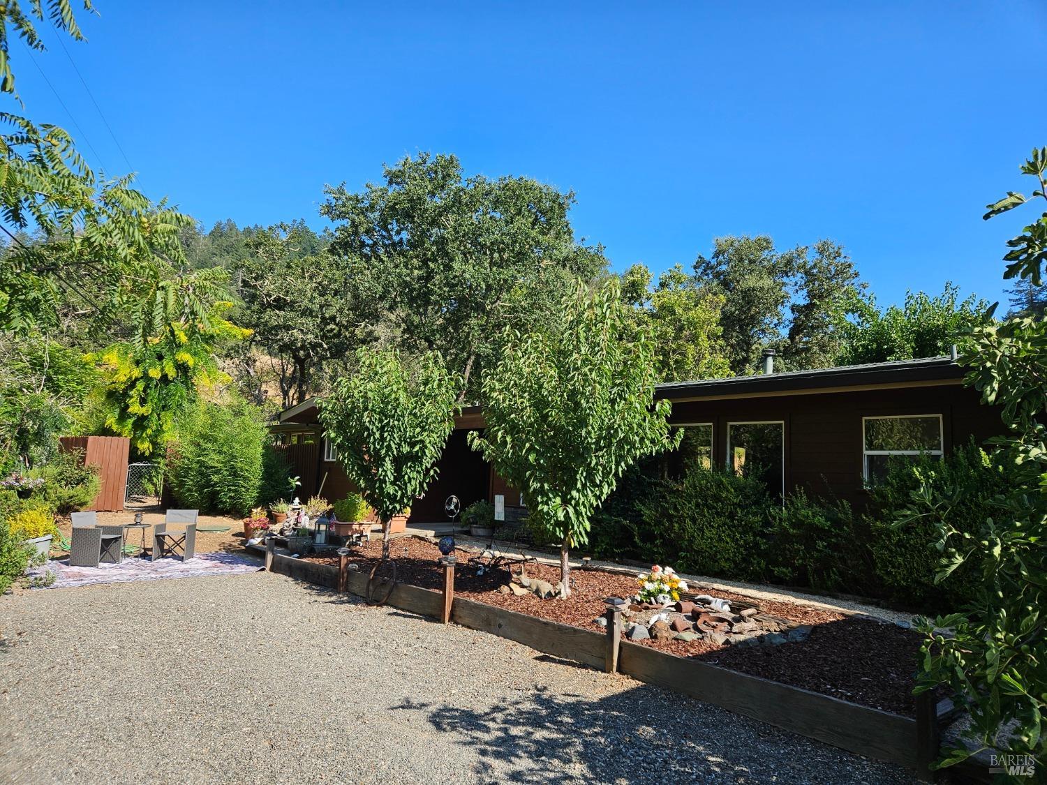 Detail Gallery Image 7 of 42 For 2331 Brack Rd, Healdsburg,  CA 95448 - 3 Beds | 1 Baths