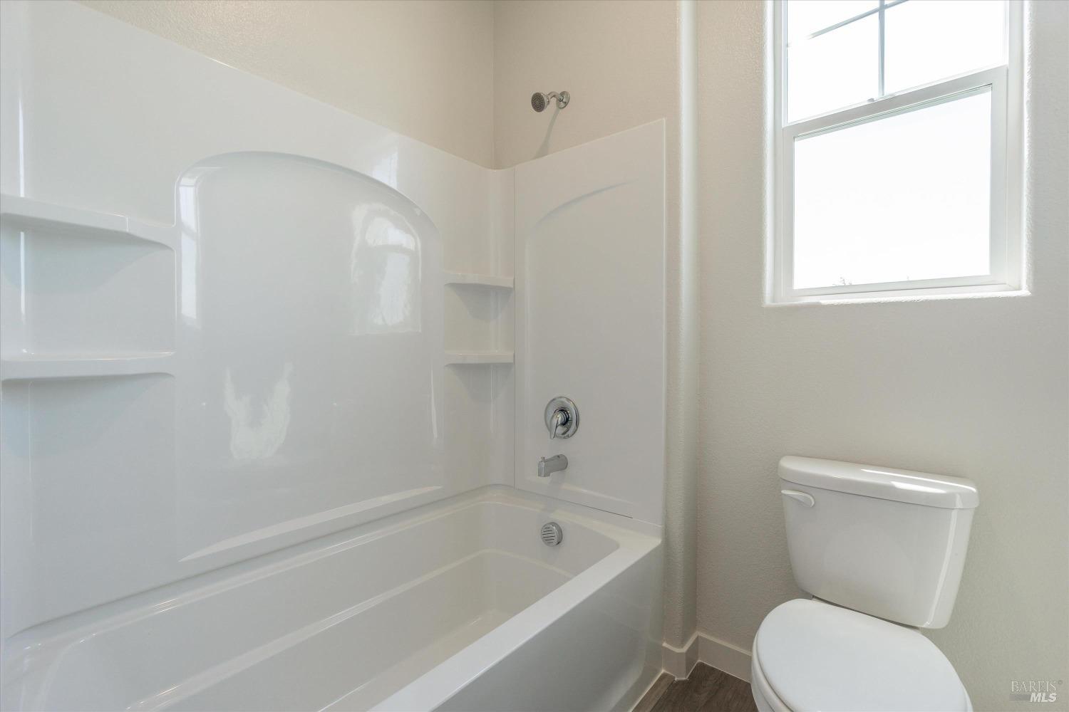 Detail Gallery Image 11 of 27 For 219 Manatee St, Suisun City,  CA 94585 - 3 Beds | 2 Baths