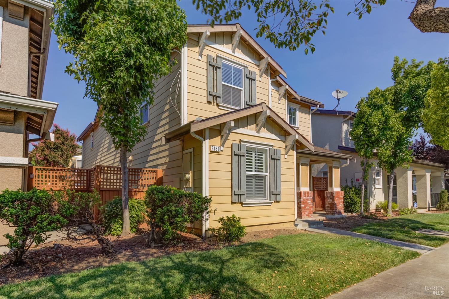 Detail Gallery Image 2 of 53 For 3180 Puffin Cir, Fairfield,  CA 94533 - 4 Beds | 2/1 Baths