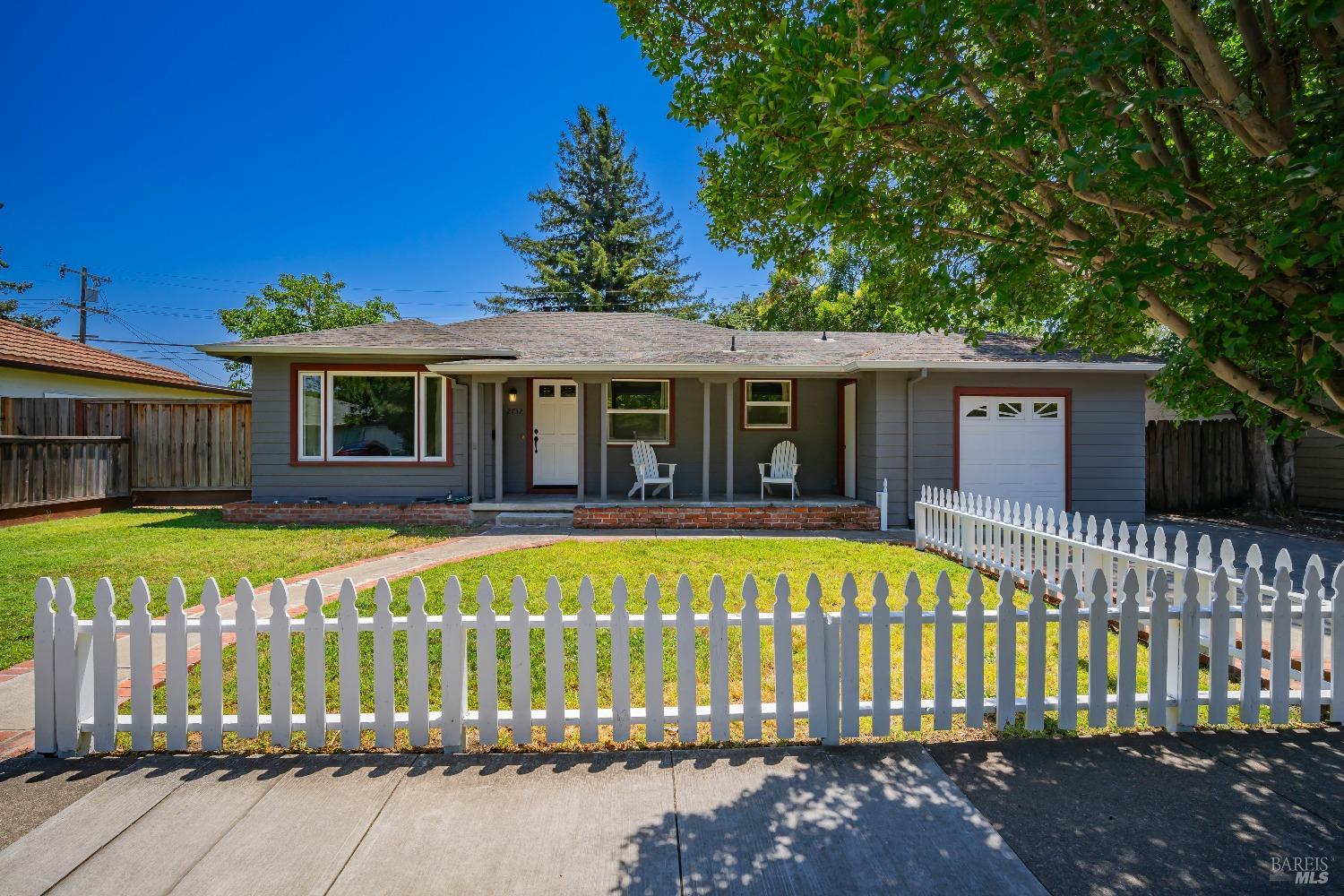 Detail Gallery Image 1 of 1 For 2732 Village Side Dr, Santa Rosa,  CA 95405 - 2 Beds | 1 Baths