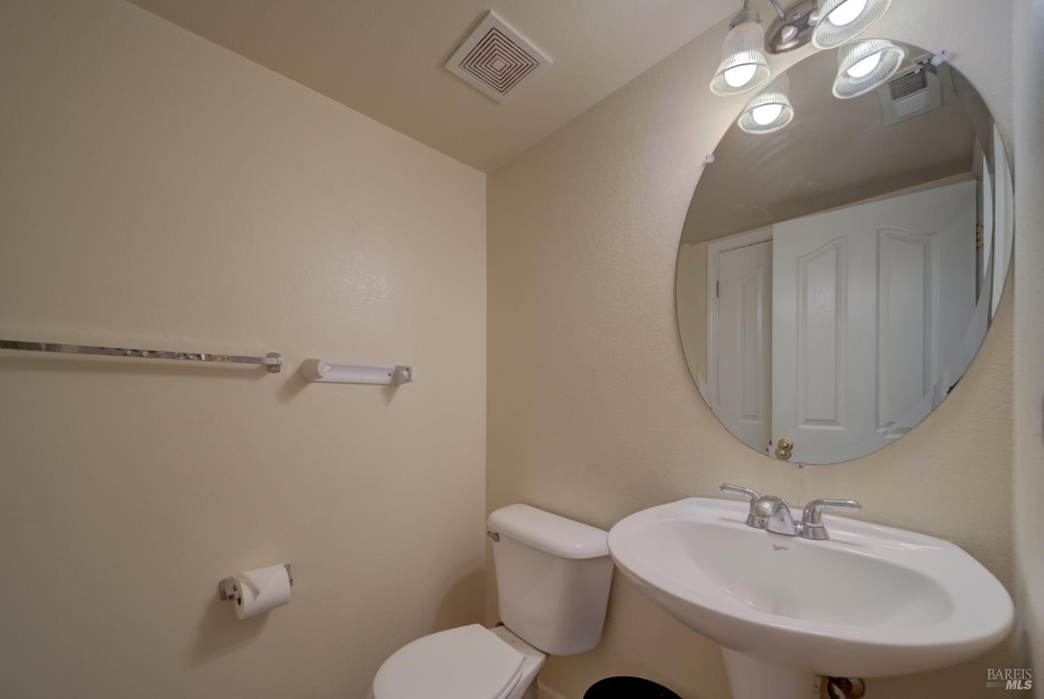 Detail Gallery Image 24 of 53 For 3180 Puffin Cir, Fairfield,  CA 94533 - 4 Beds | 2/1 Baths