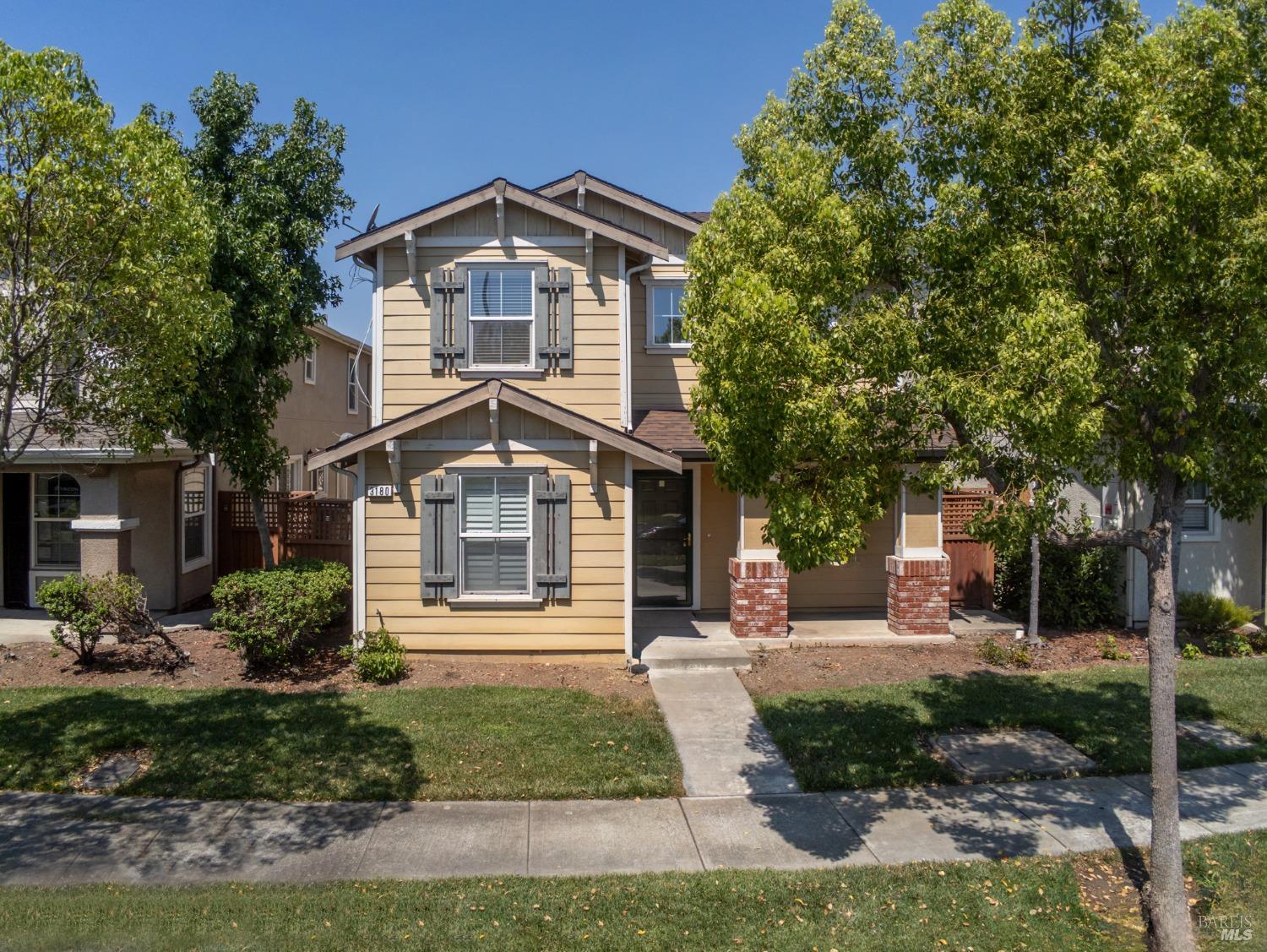 Detail Gallery Image 1 of 53 For 3180 Puffin Cir, Fairfield,  CA 94533 - 4 Beds | 2/1 Baths