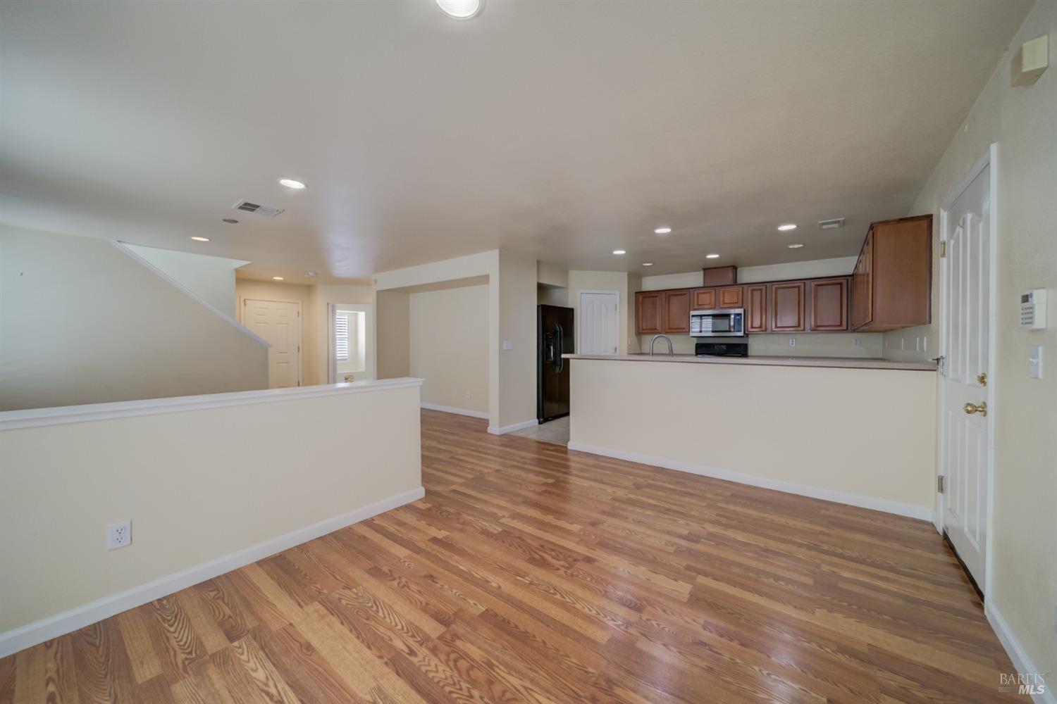 Detail Gallery Image 20 of 53 For 3180 Puffin Cir, Fairfield,  CA 94533 - 4 Beds | 2/1 Baths