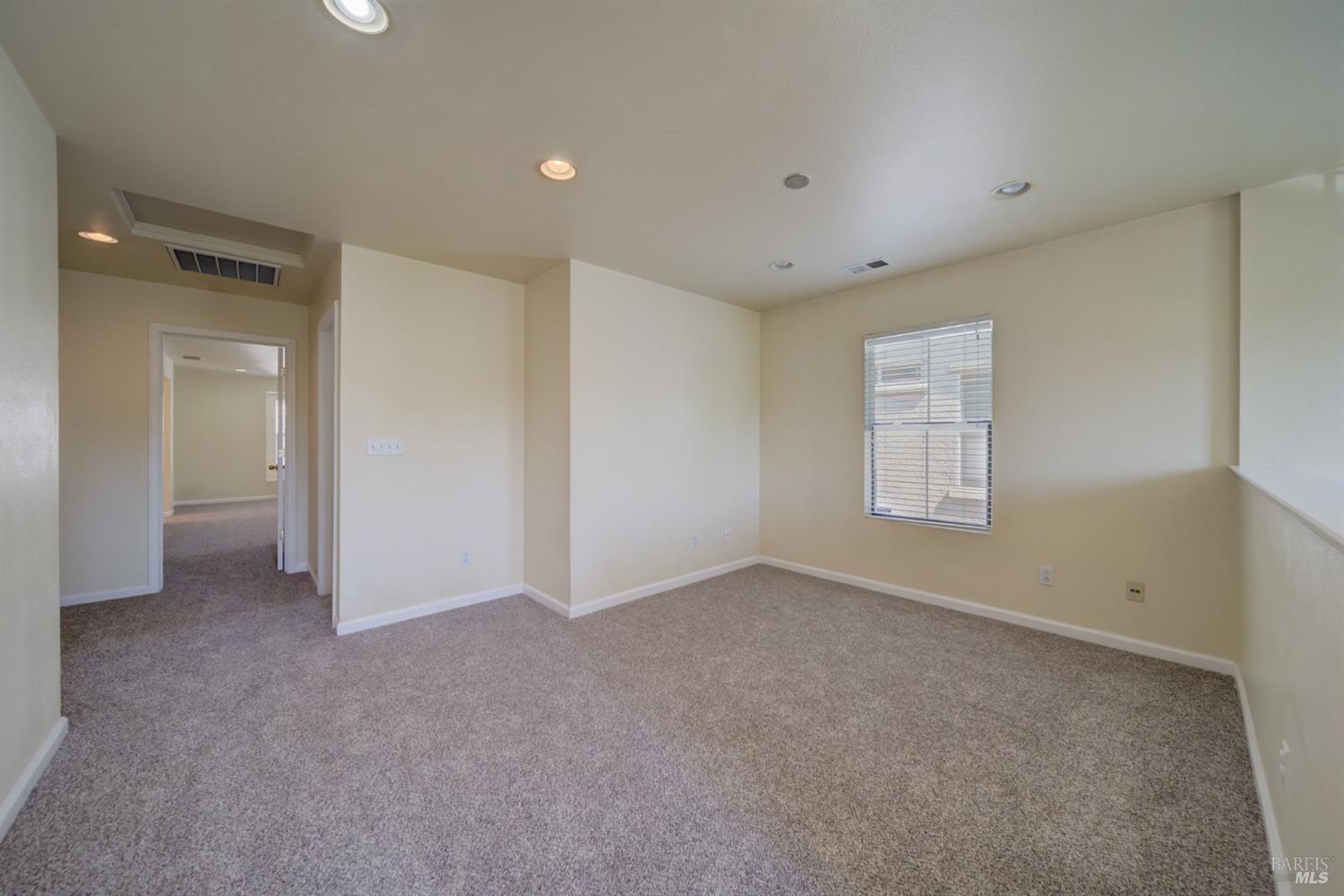 Detail Gallery Image 26 of 53 For 3180 Puffin Cir, Fairfield,  CA 94533 - 4 Beds | 2/1 Baths