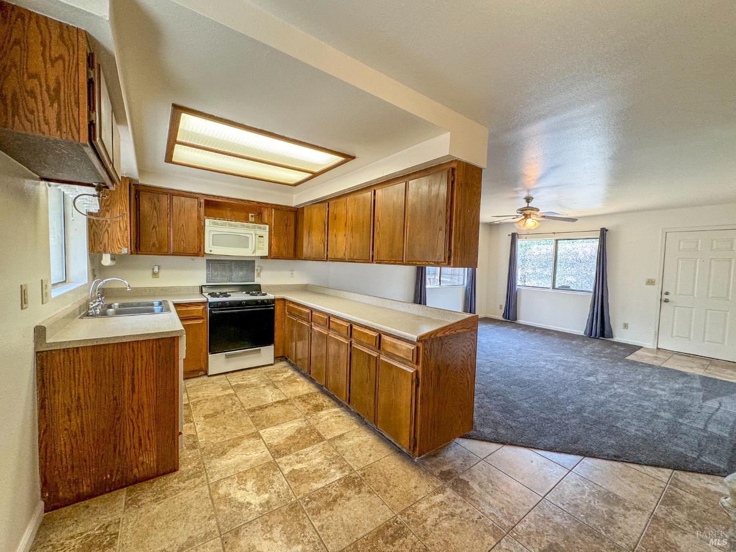 Detail Gallery Image 18 of 32 For 1961 North Rd, Laytonville,  CA 95454 - 3 Beds | 1 Baths