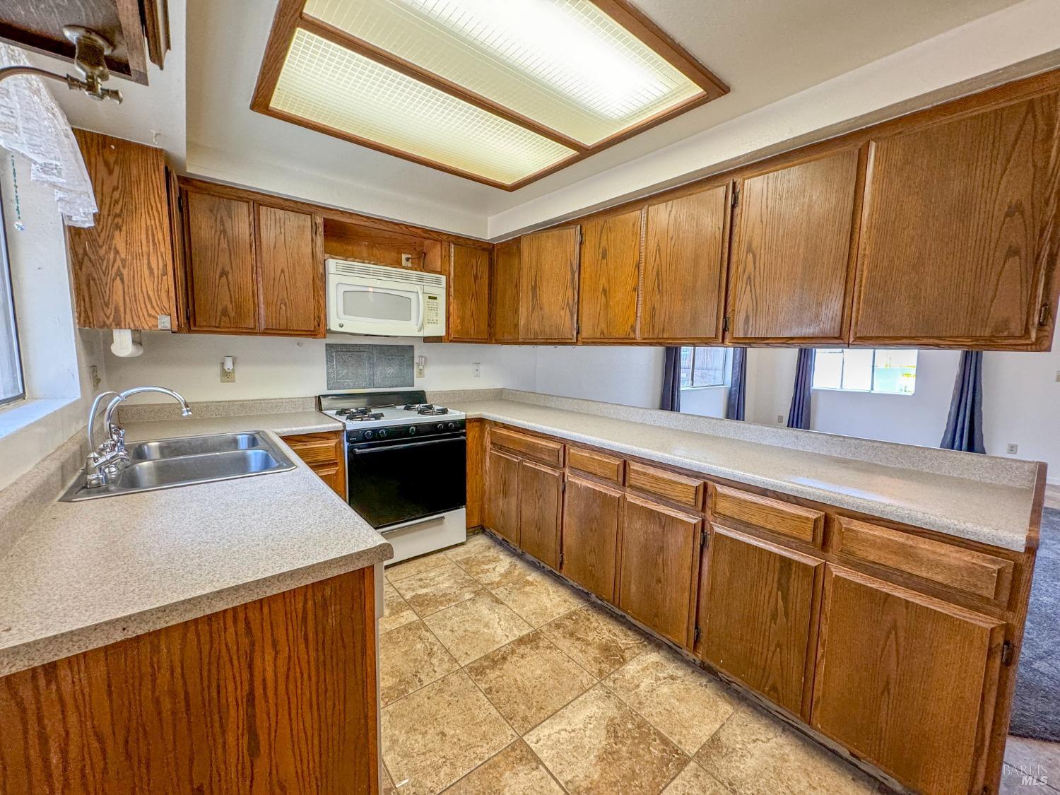 Detail Gallery Image 19 of 32 For 1961 North Rd, Laytonville,  CA 95454 - 3 Beds | 1 Baths