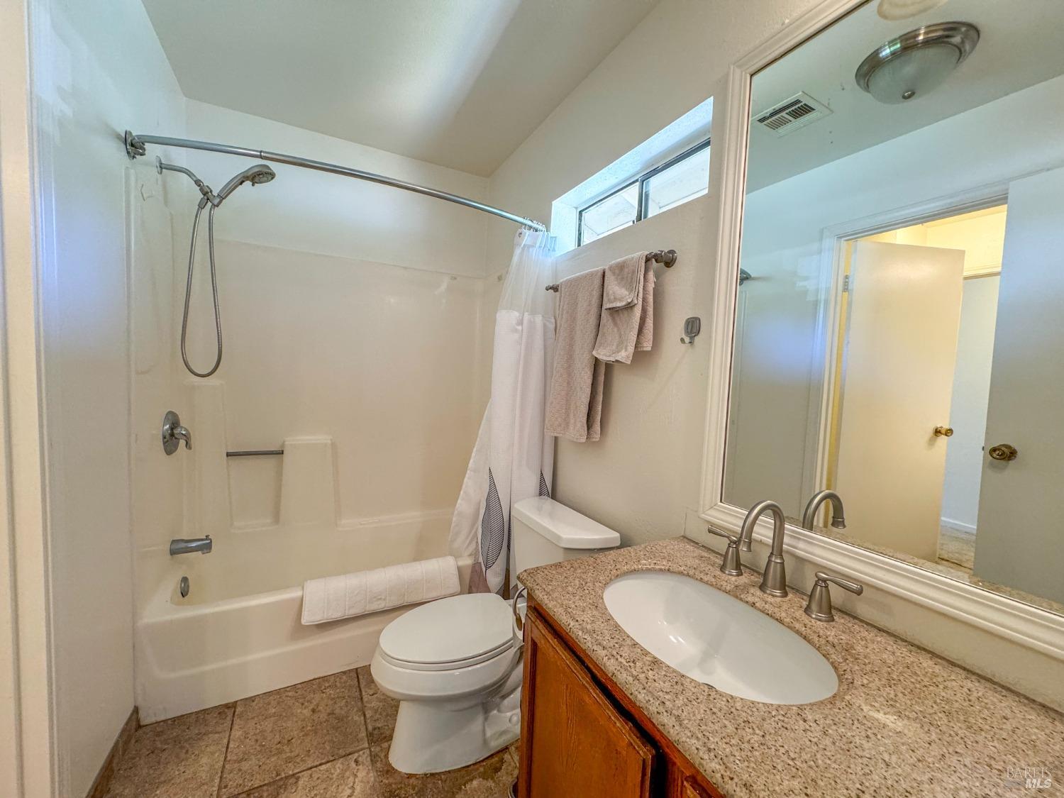 Detail Gallery Image 11 of 32 For 1961 North Rd, Laytonville,  CA 95454 - 3 Beds | 1 Baths