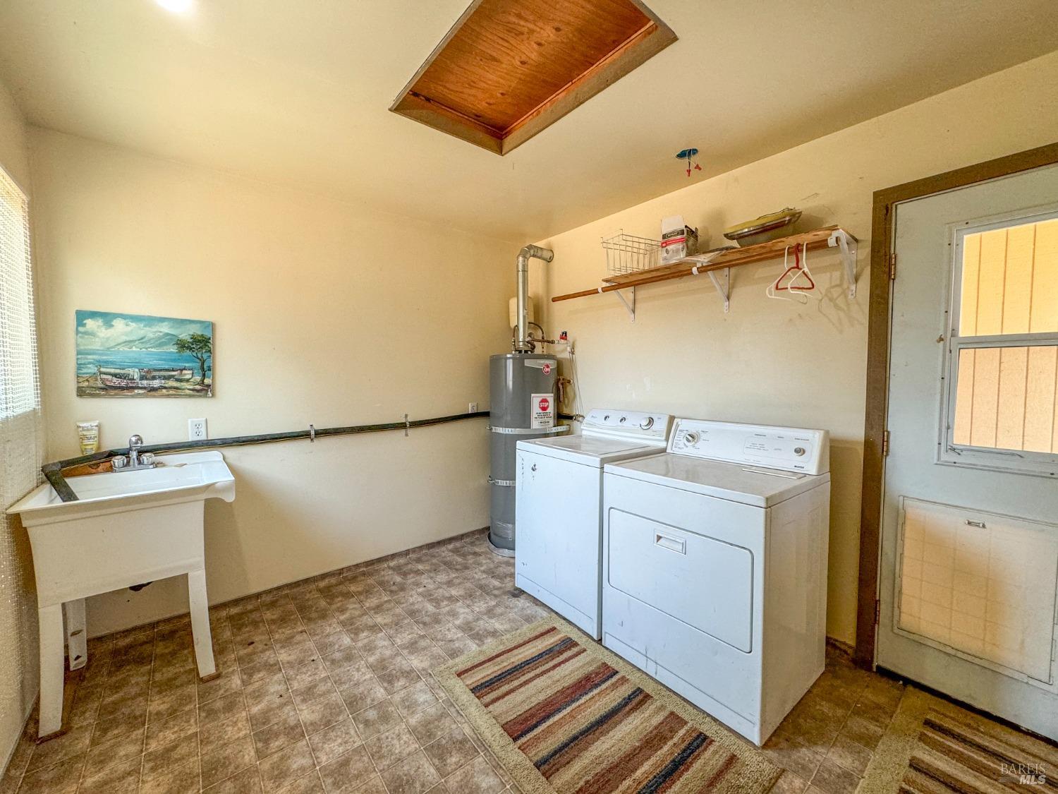 Detail Gallery Image 27 of 32 For 1961 North Rd, Laytonville,  CA 95454 - 3 Beds | 1 Baths