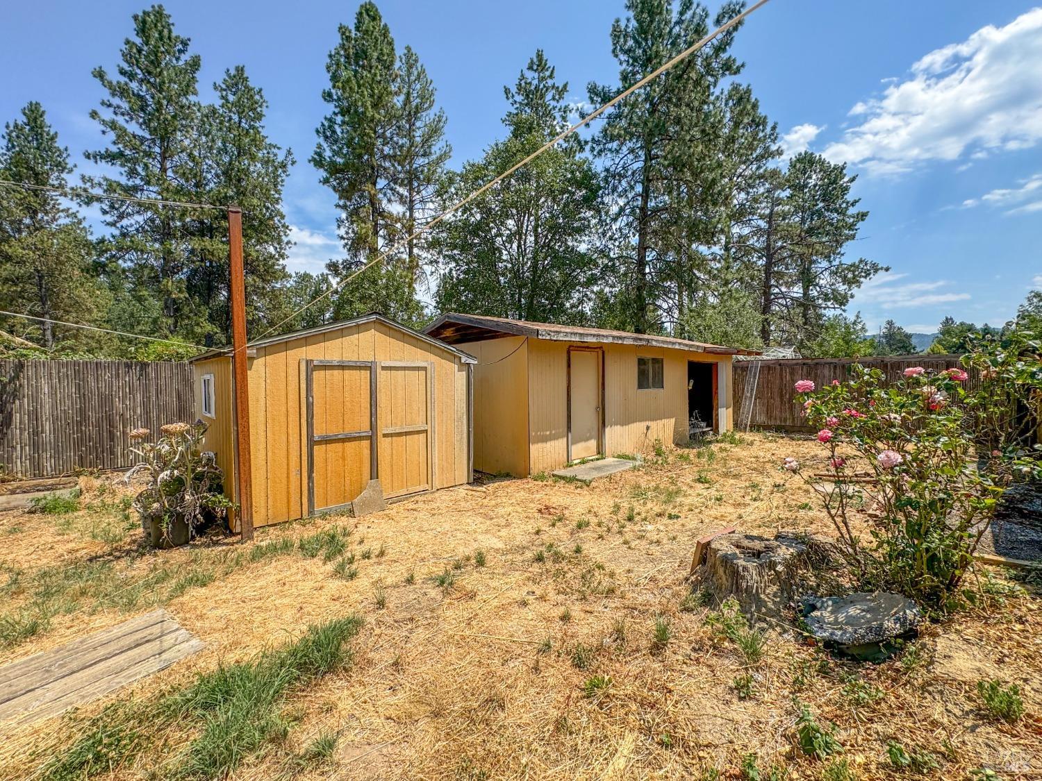 Detail Gallery Image 30 of 32 For 1961 North Rd, Laytonville,  CA 95454 - 3 Beds | 1 Baths