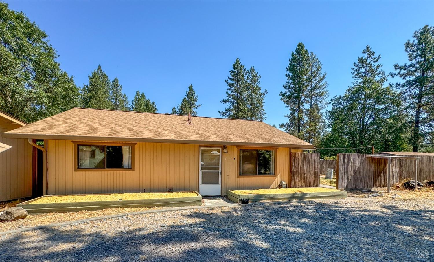 Detail Gallery Image 15 of 32 For 1961 North Rd, Laytonville,  CA 95454 - 3 Beds | 1 Baths