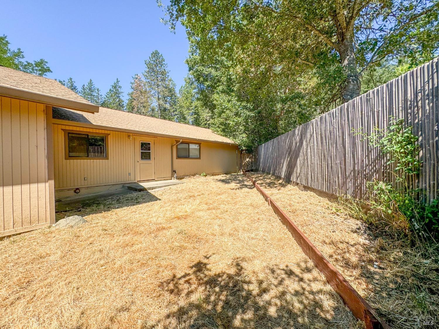 Detail Gallery Image 14 of 32 For 1961 North Rd, Laytonville,  CA 95454 - 3 Beds | 1 Baths