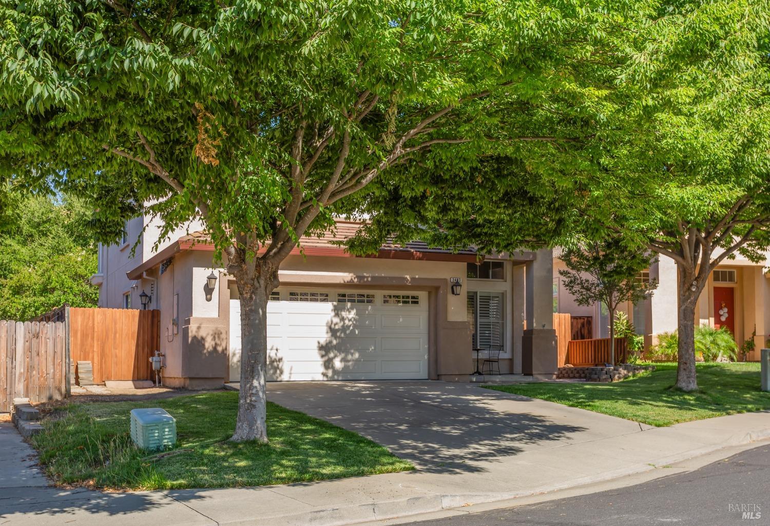 Detail Gallery Image 3 of 37 For 2433 Wolf Glen Pl, Fairfield,  CA 94534 - 4 Beds | 3 Baths